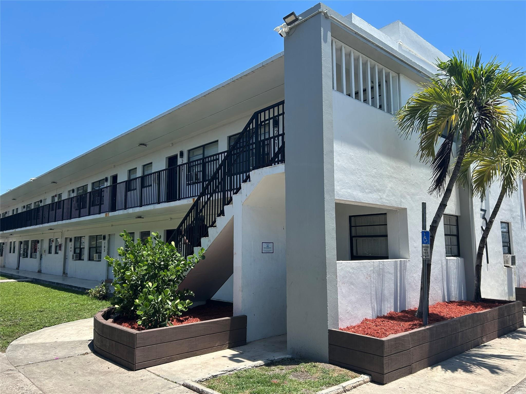 Welcome to this one-bedroom, one-bathroom apartment located in  in Miami, FL. This ground floor residence offers spacious living, making it an efficient and manageable footprint for those seeking a compact urban lifestyle. The straightforward floor plan maximizes usability in a convenient setting. This apartment presents an accessible option for anyone looking to establish a residence in Miami.