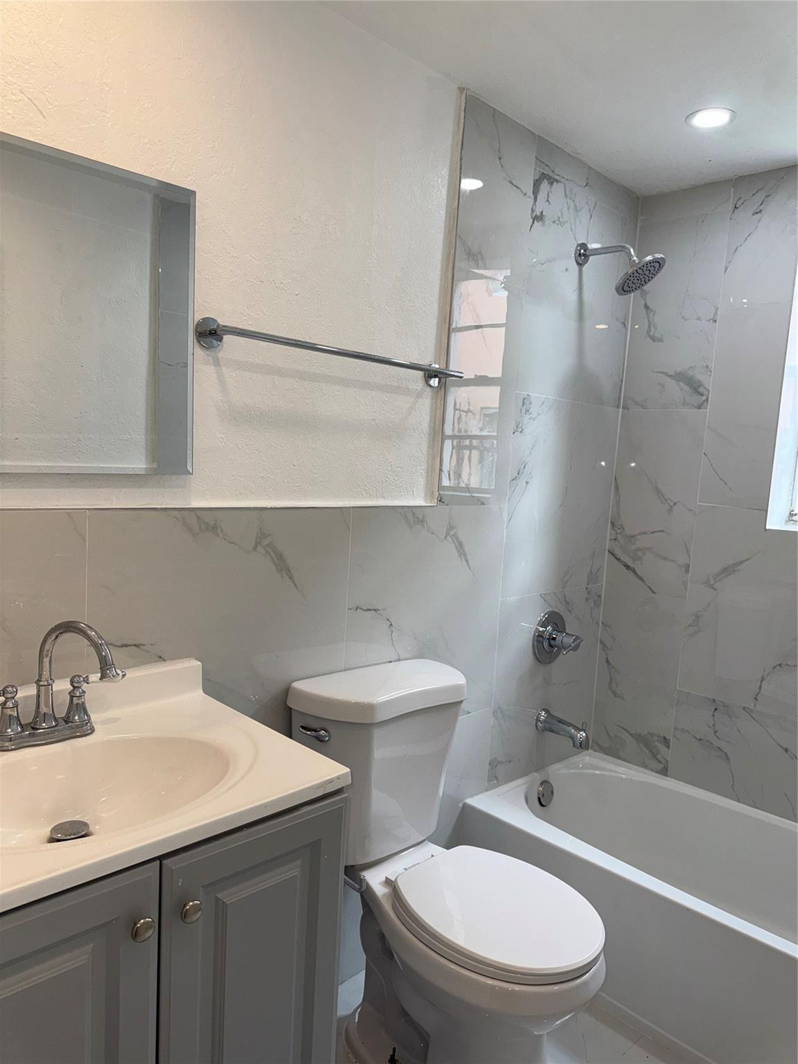 ALECIA CAREY HOMESTEAD - Residential Lease