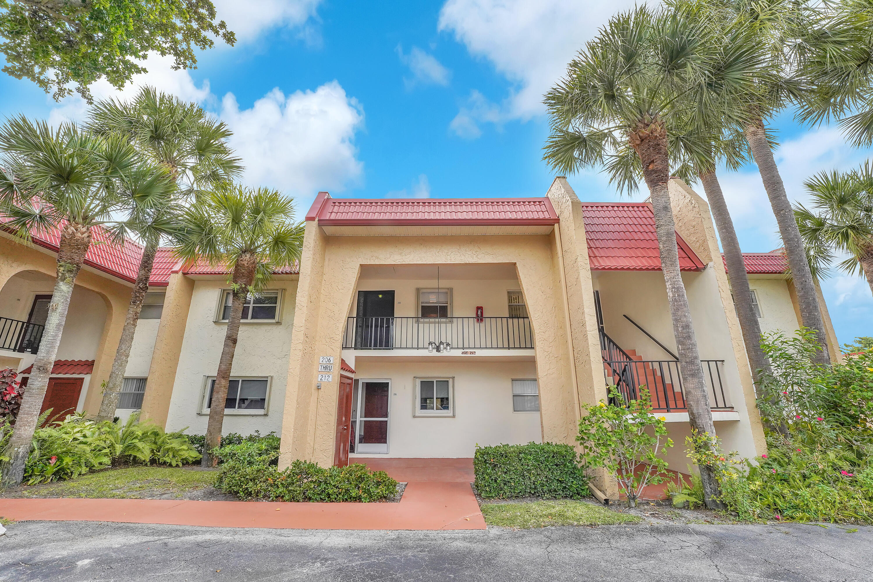GOLDEN LAKES VILLAGE CONDO 1 THRU 13-A - Residential