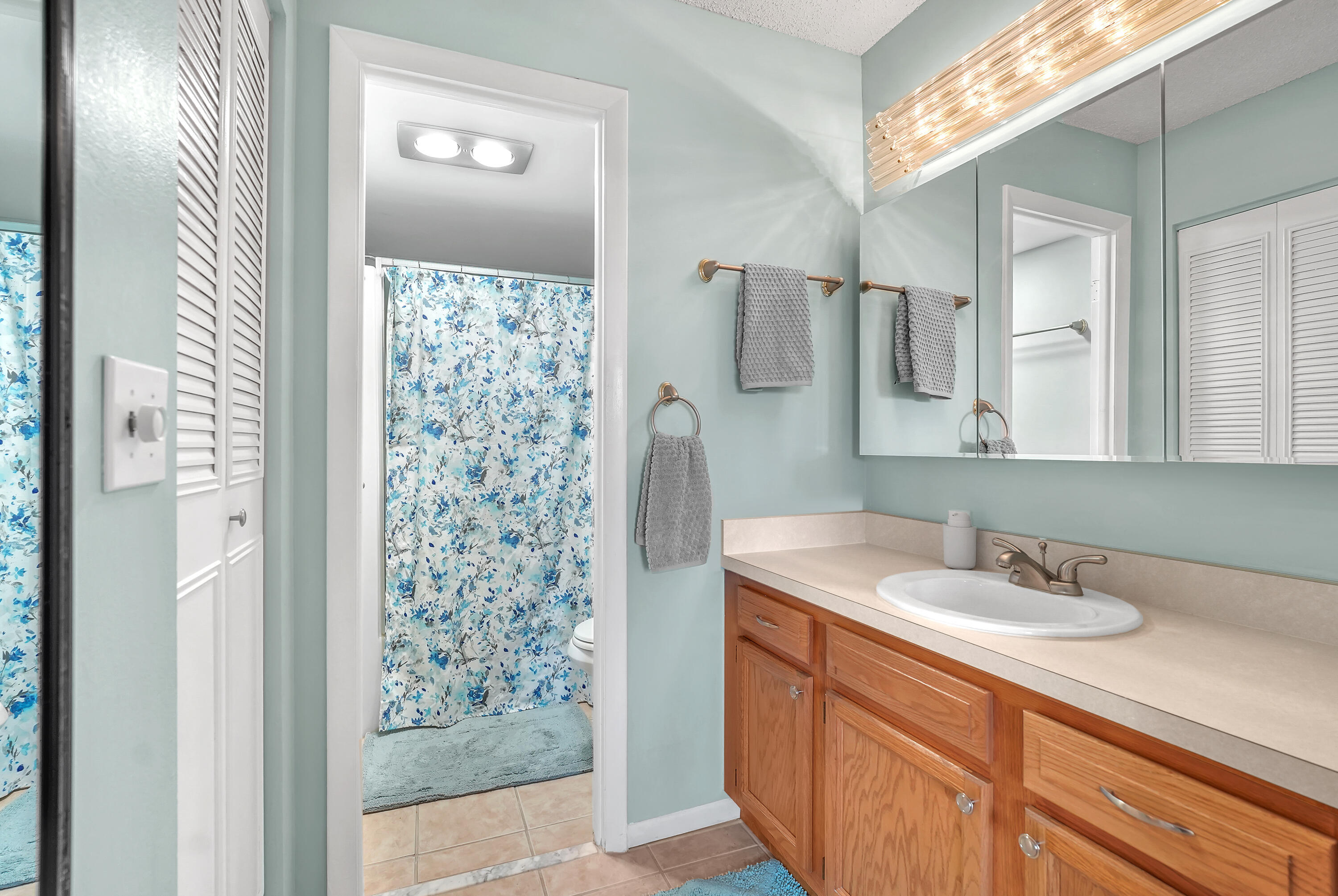 GOLDEN LAKES VILLAGE CONDO 1 THRU 13-A - Residential