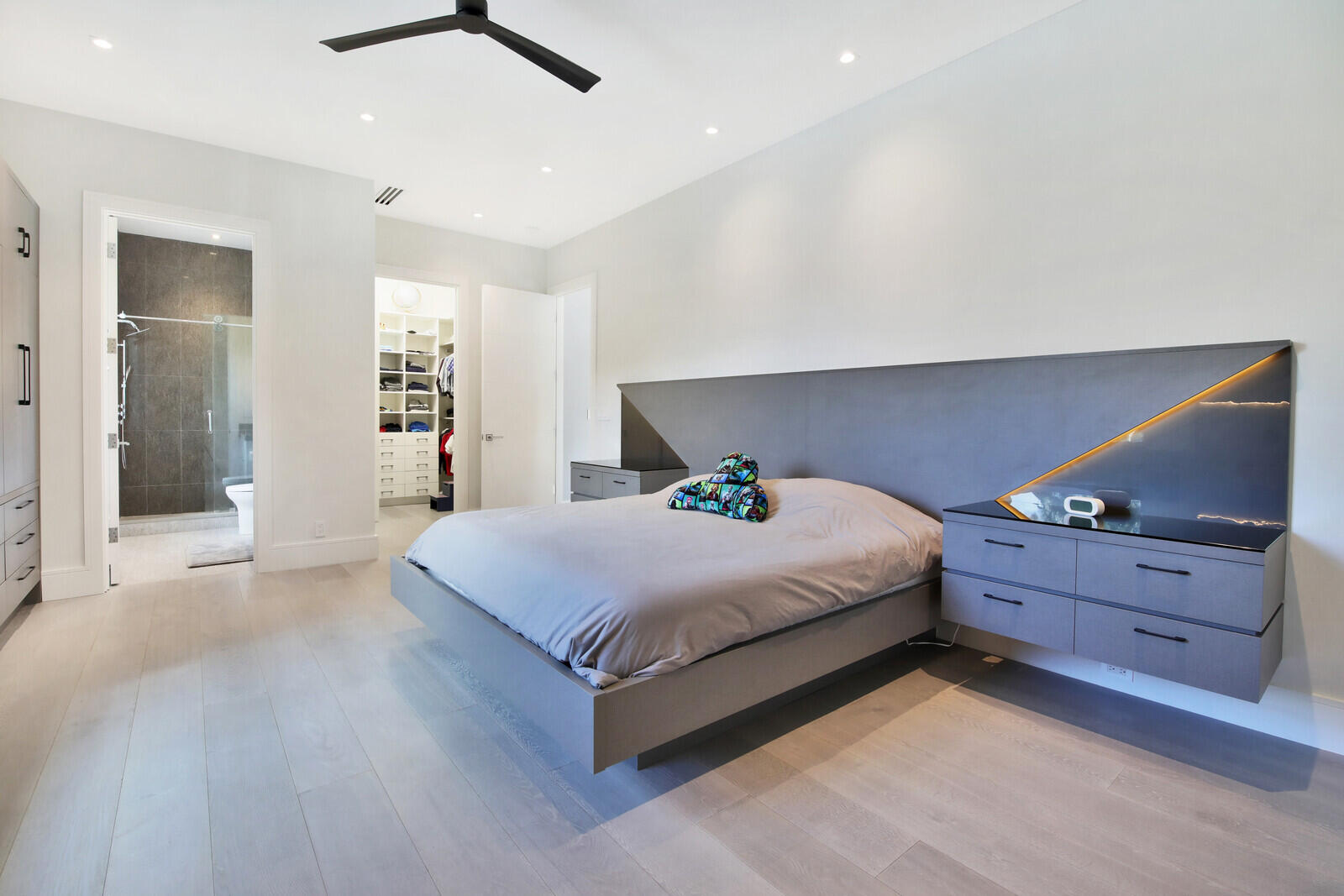 Mizner Country Club - Residential