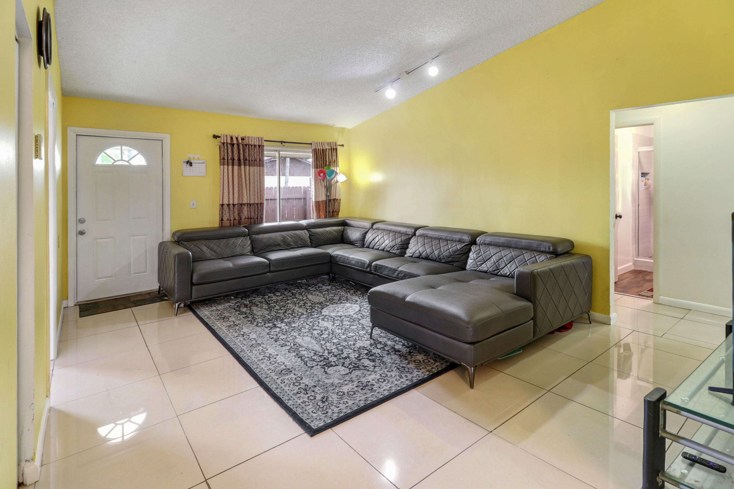 BOYNTON LAKES 1 - Residential