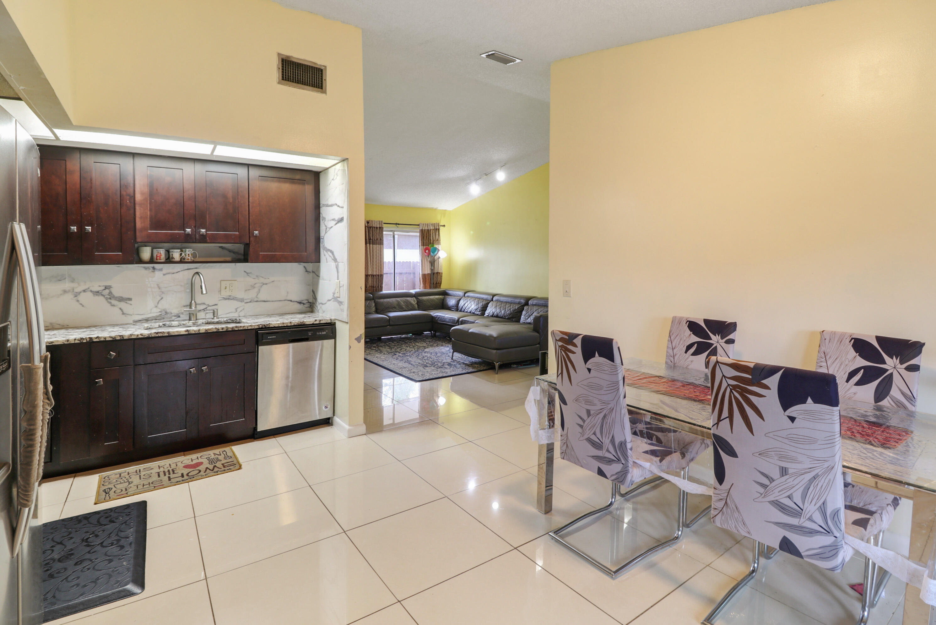 BOYNTON LAKES 1 - Residential