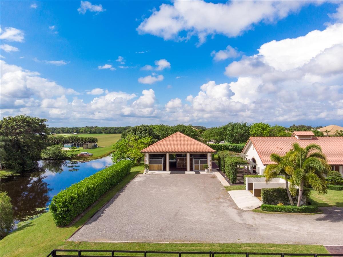PALM BEACH POINT EAST - Residential