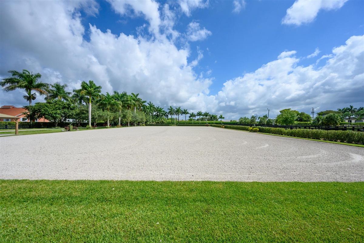 PALM BEACH POINT EAST - Residential
