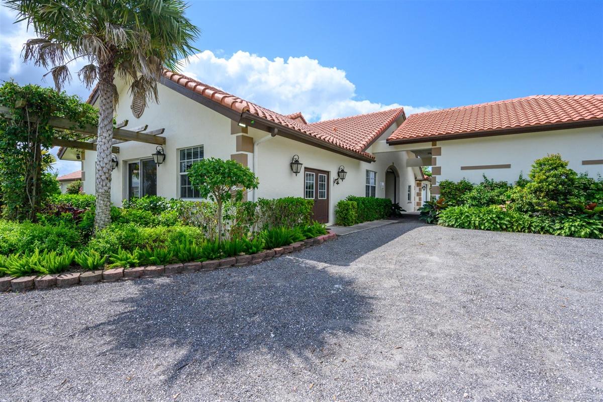 PALM BEACH POINT EAST - Residential