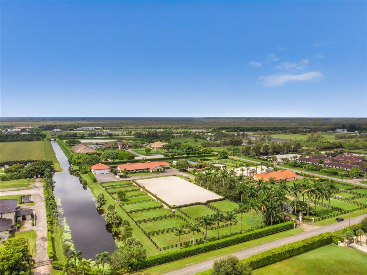 PALM BEACH POINT EAST - Residential