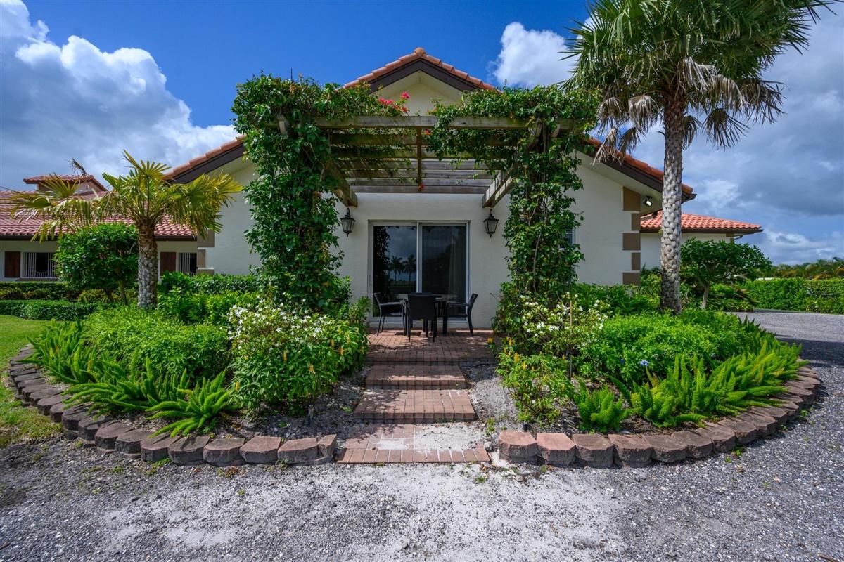 PALM BEACH POINT EAST - Residential