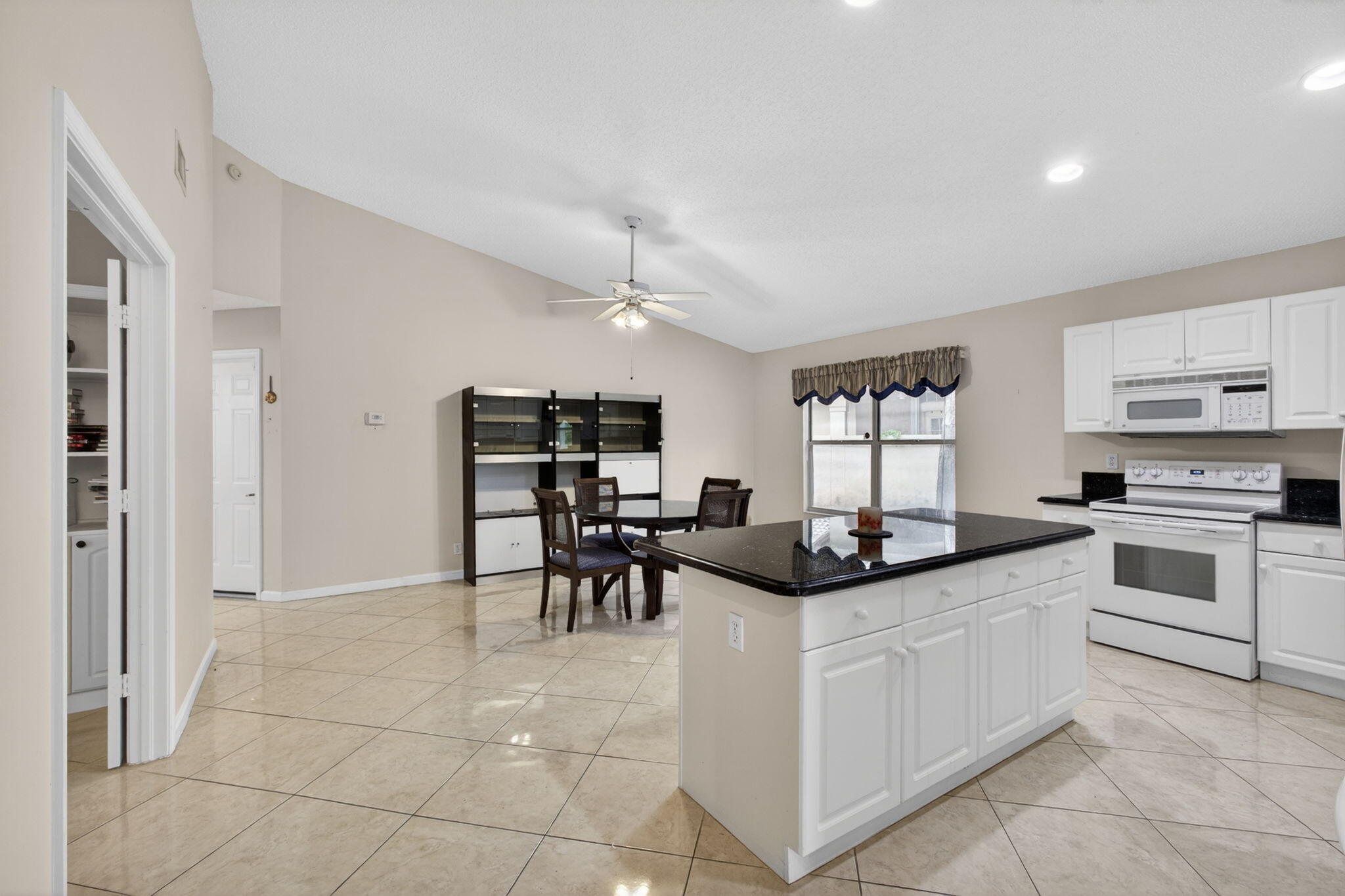 WATERS EDGE - Residential