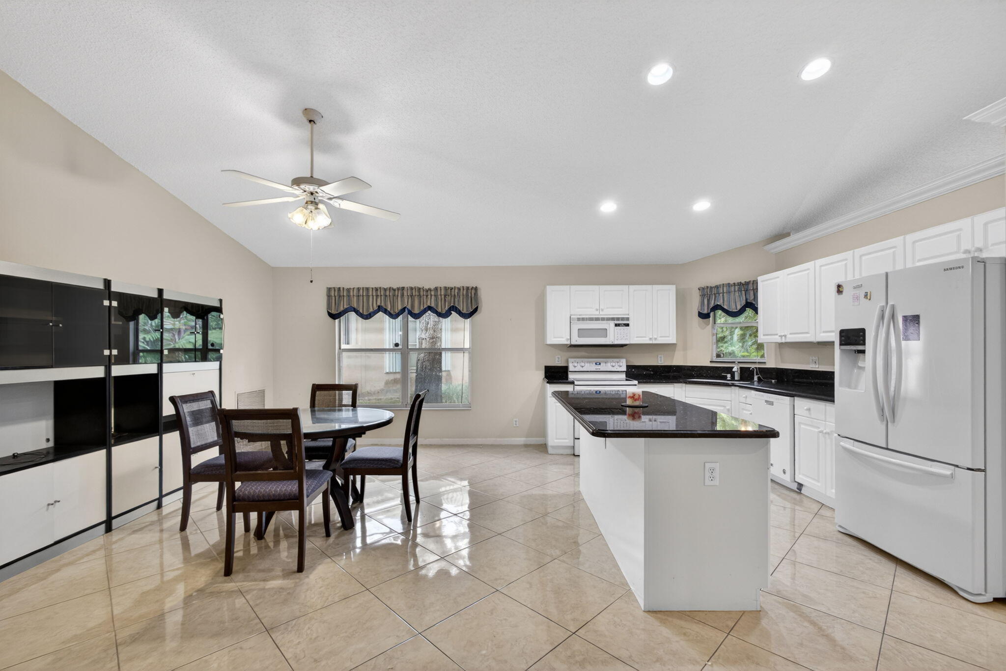 WATERS EDGE - Residential