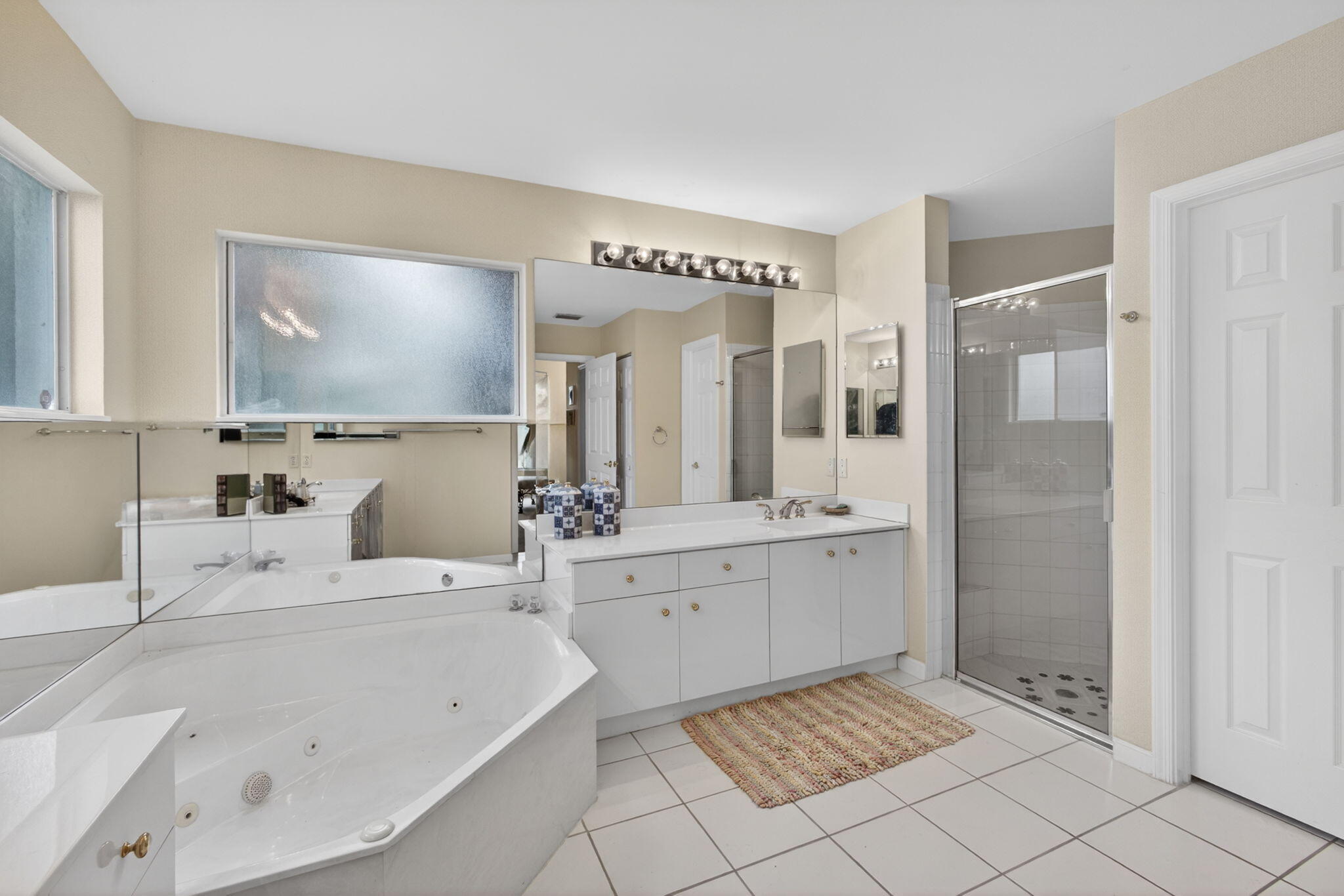 WATERS EDGE - Residential