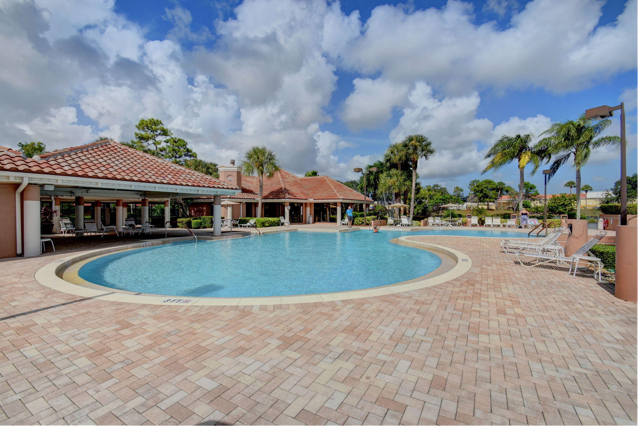 WATERS EDGE - Residential