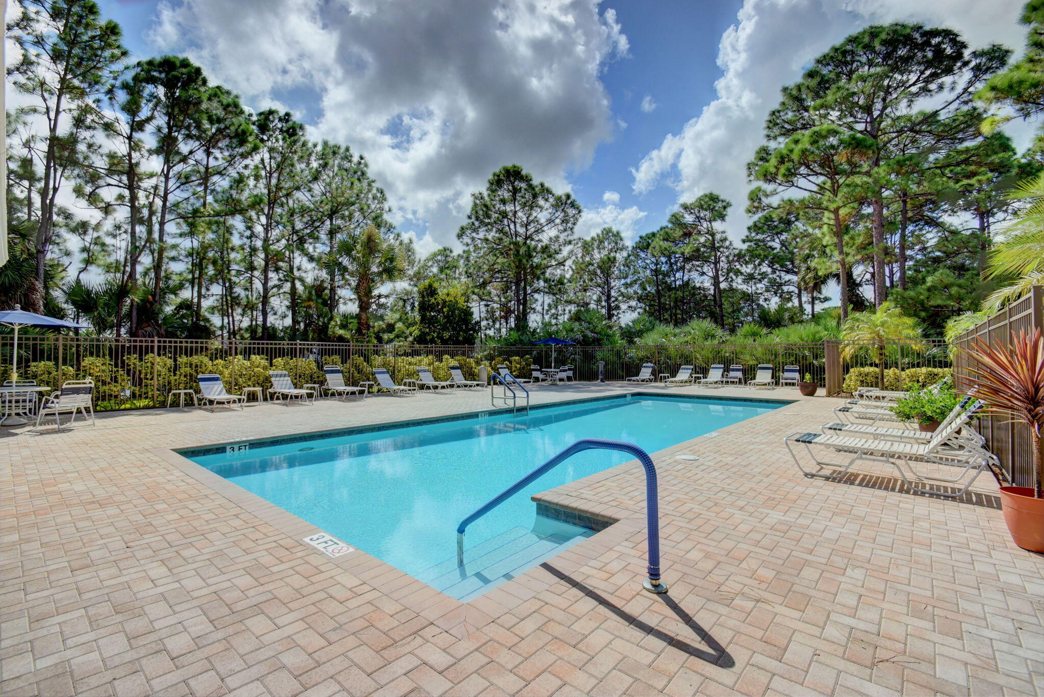 WATERS EDGE - Residential