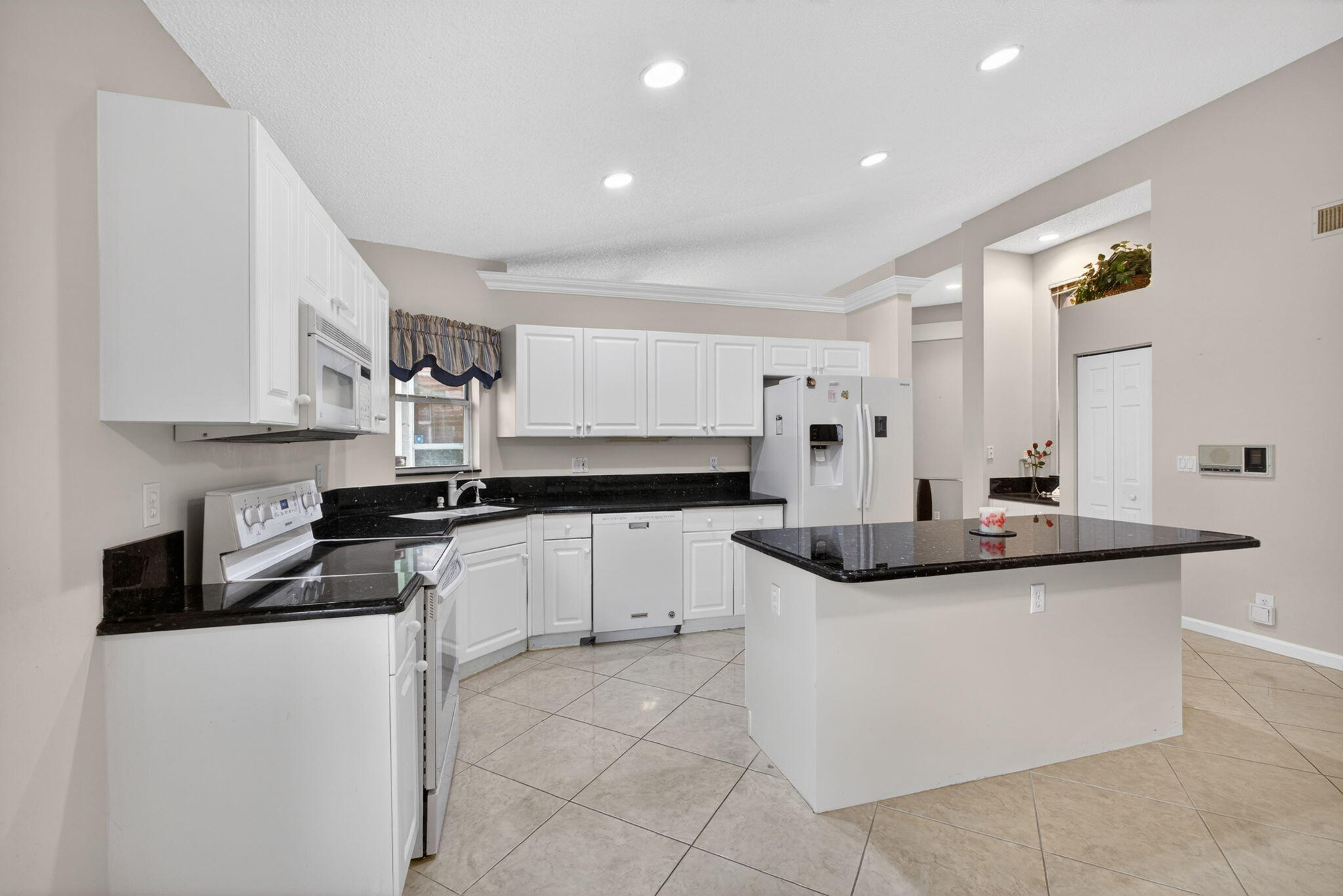 WATERS EDGE - Residential