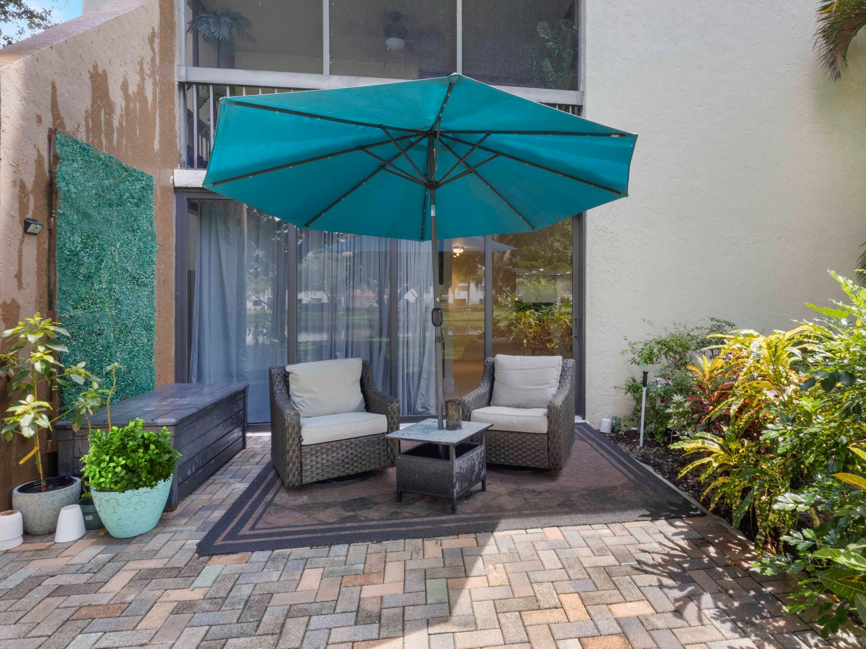 LAVERS RESORT & RACQUET CLUB - Residential Lease