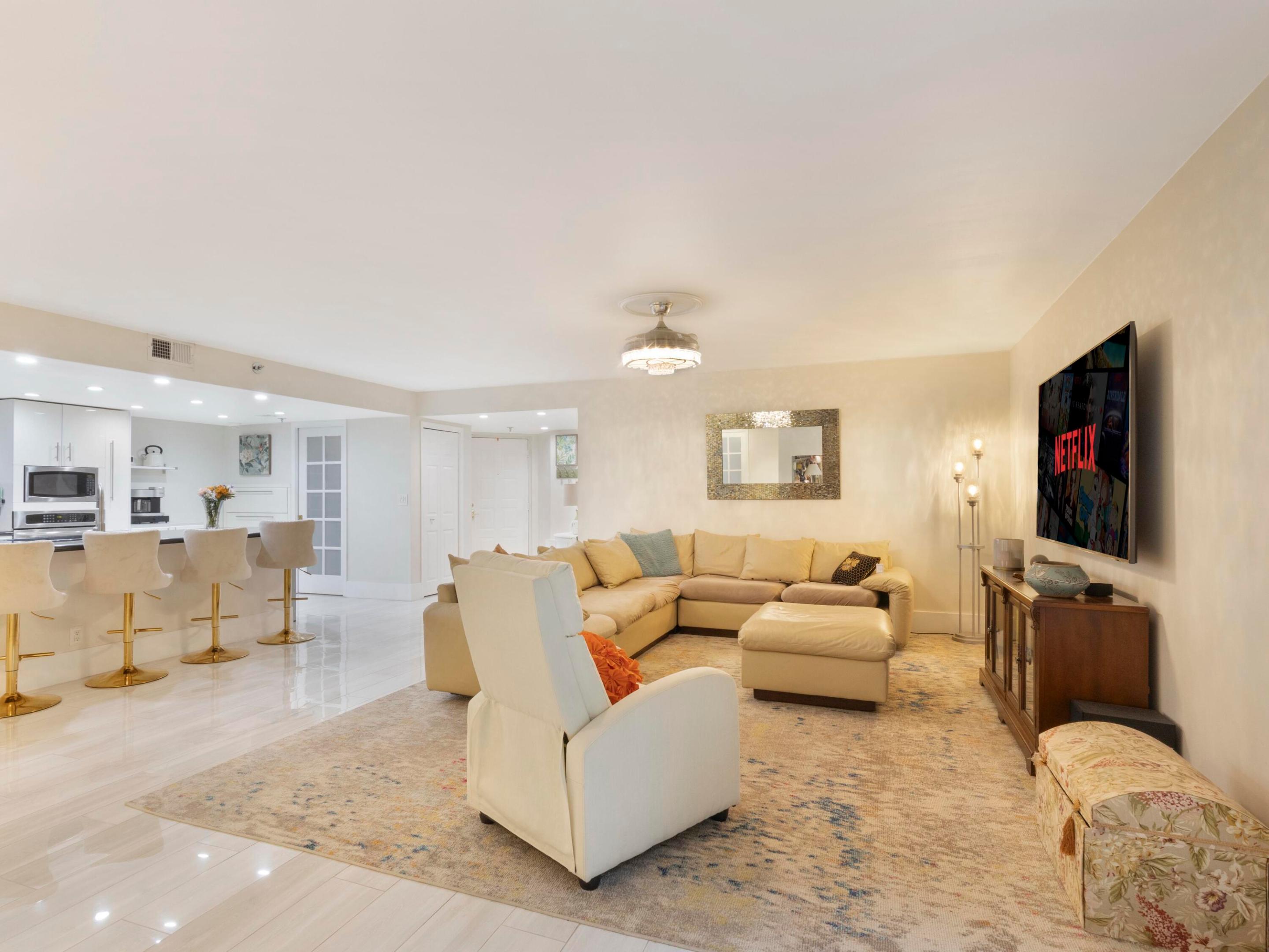 LAVERS RESORT & RACQUET CLUB - Residential Lease