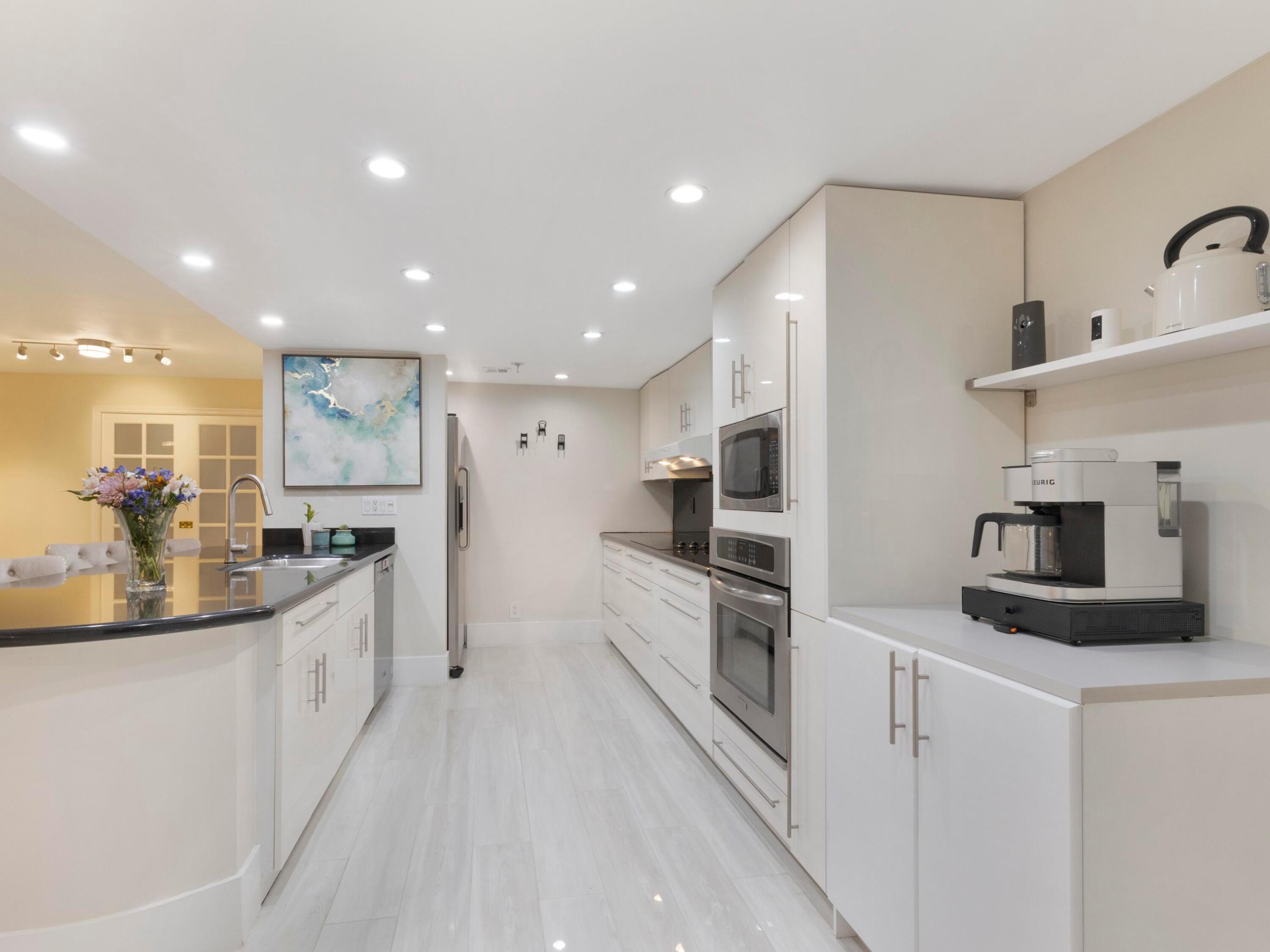 LAVERS RESORT & RACQUET CLUB - Residential Lease