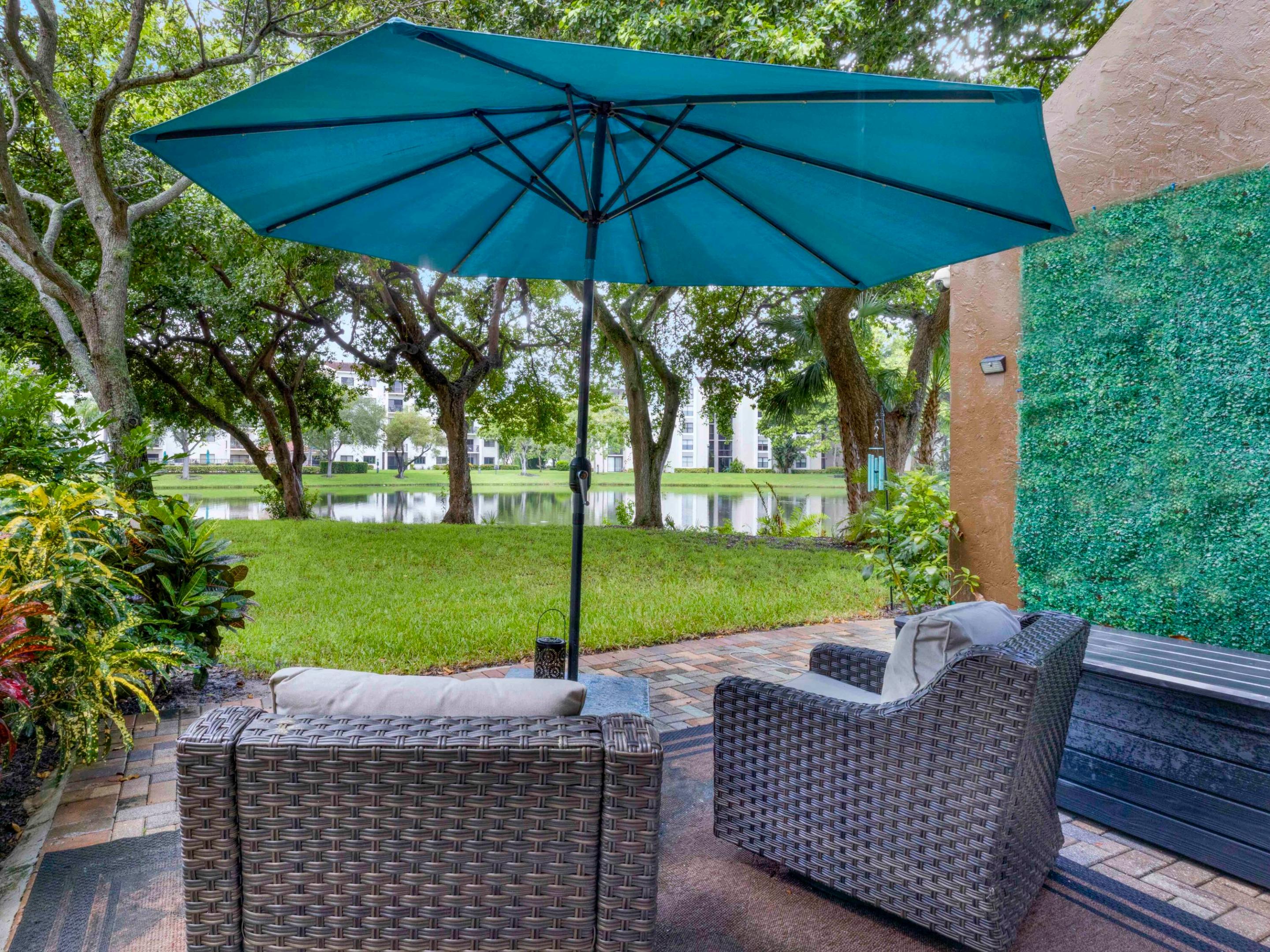 LAVERS RESORT & RACQUET CLUB - Residential Lease