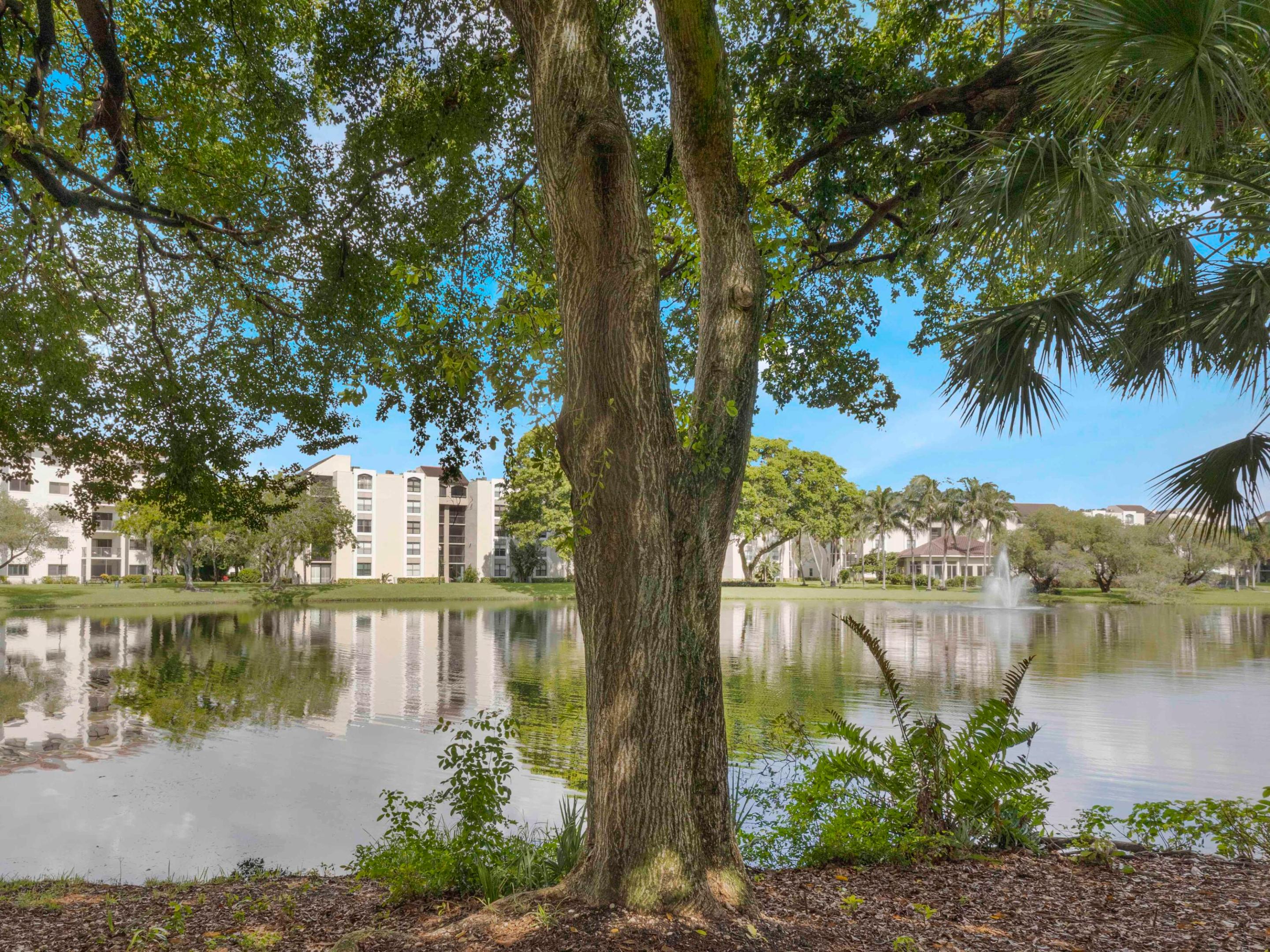LAVERS RESORT & RACQUET CLUB - Residential Lease