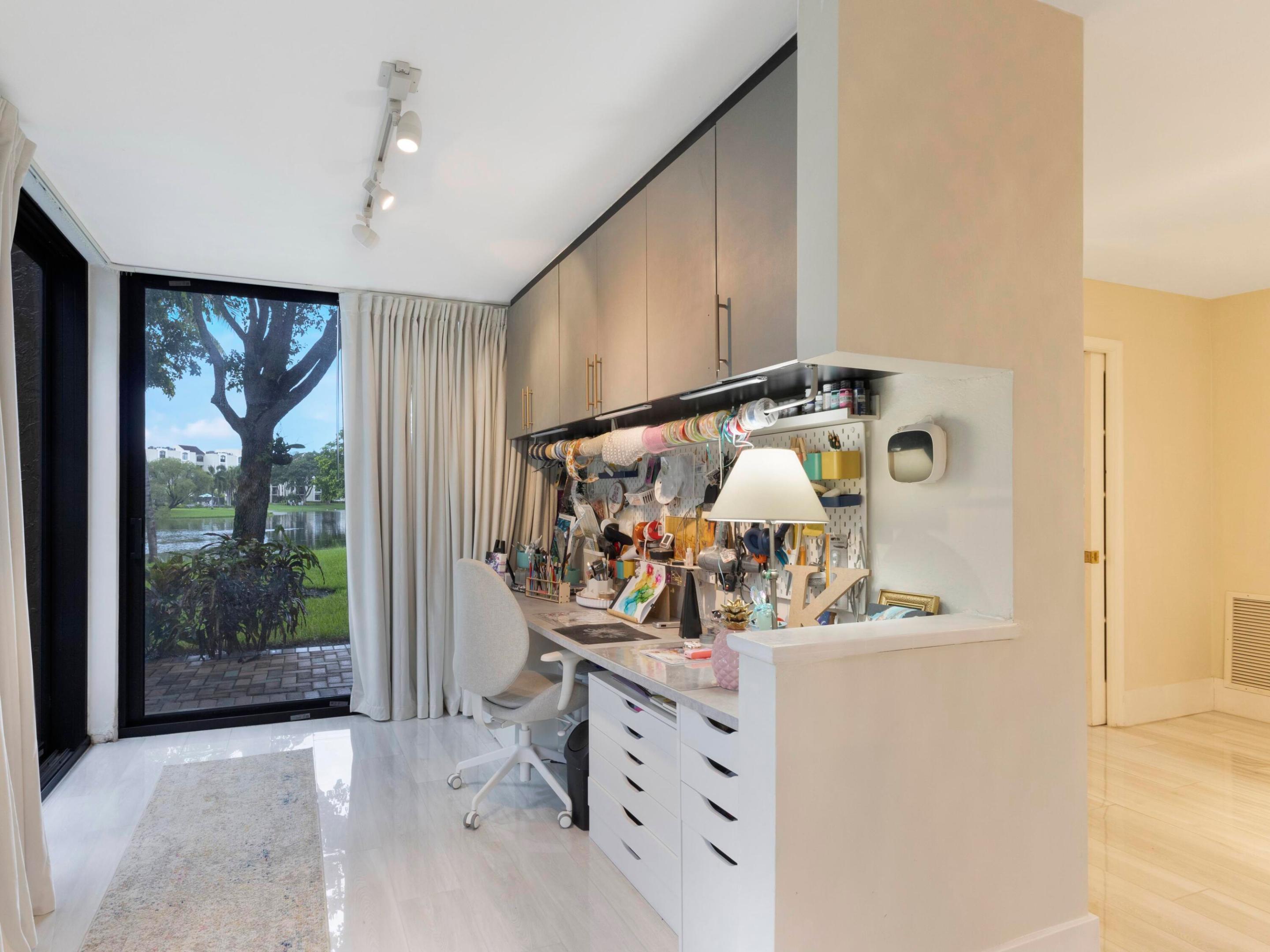 LAVERS RESORT & RACQUET CLUB - Residential Lease