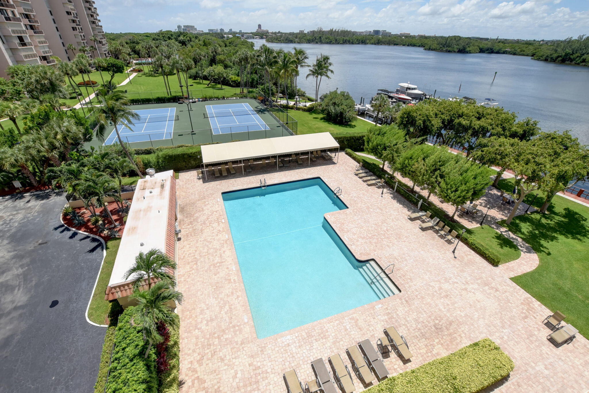 BOCA TOWERS CONDO PORTION - Residential Lease