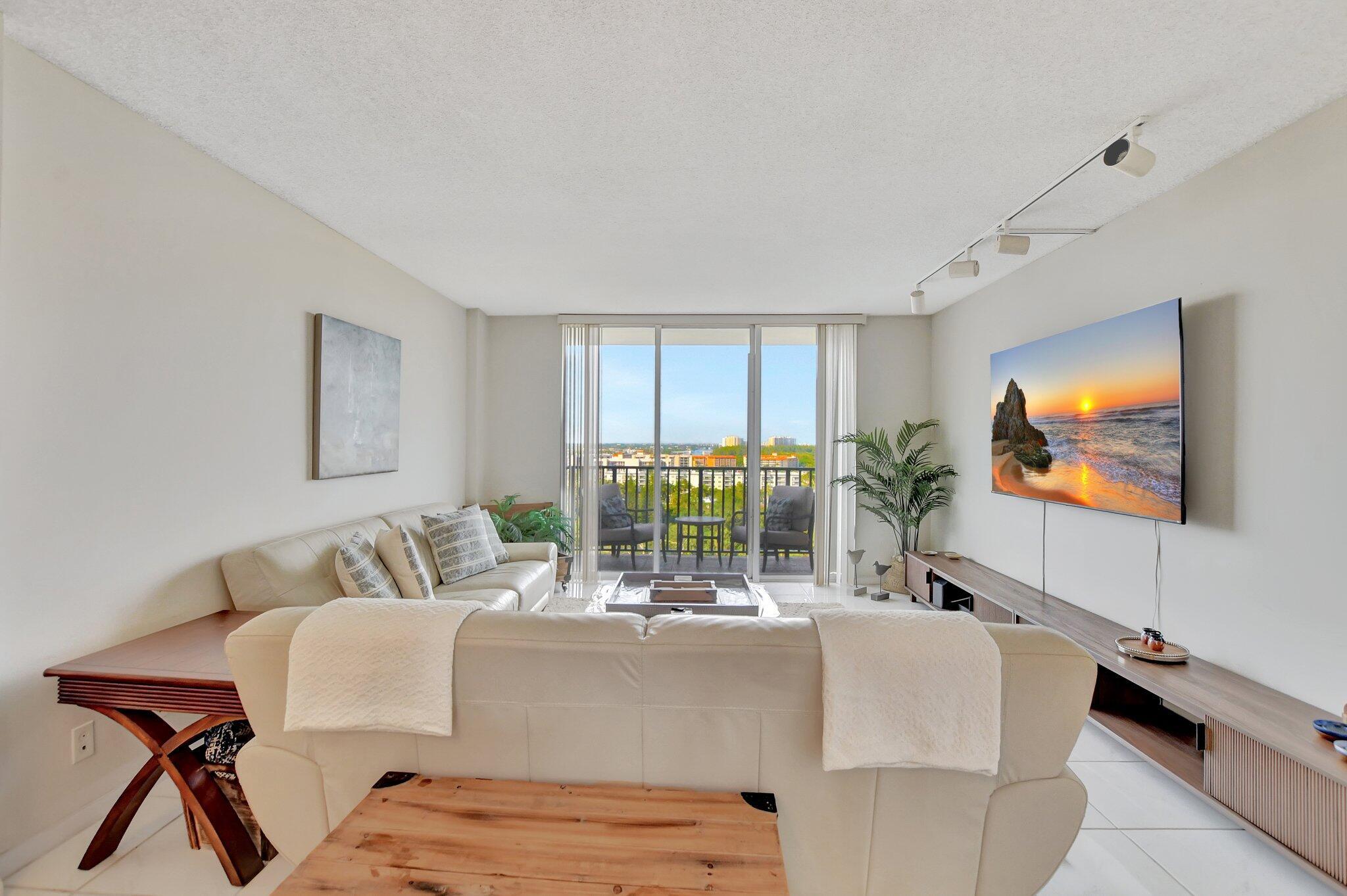 BOCA TOWERS CONDO PORTION - Residential Lease
