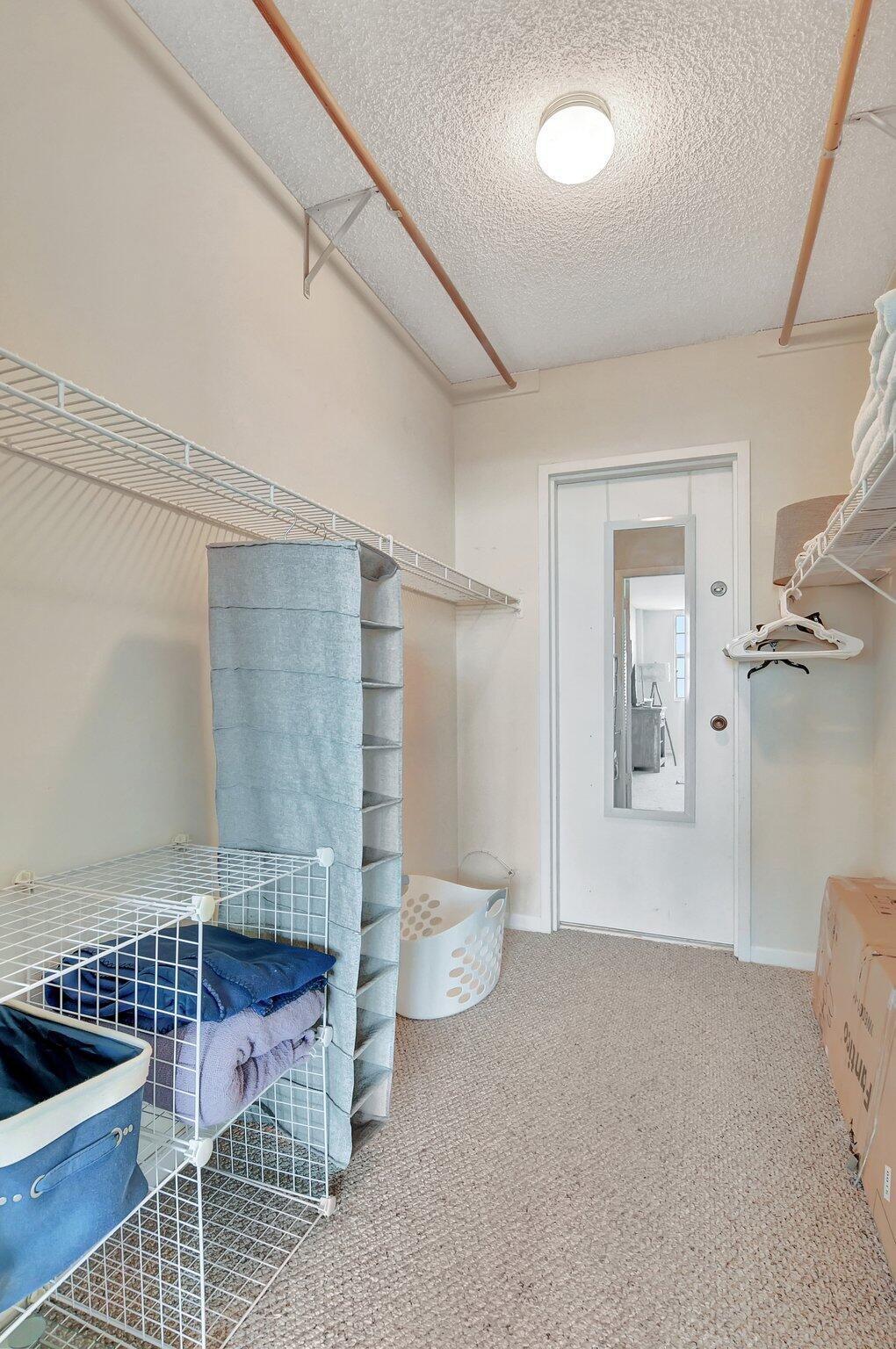 BOCA TOWERS CONDO PORTION - Residential Lease