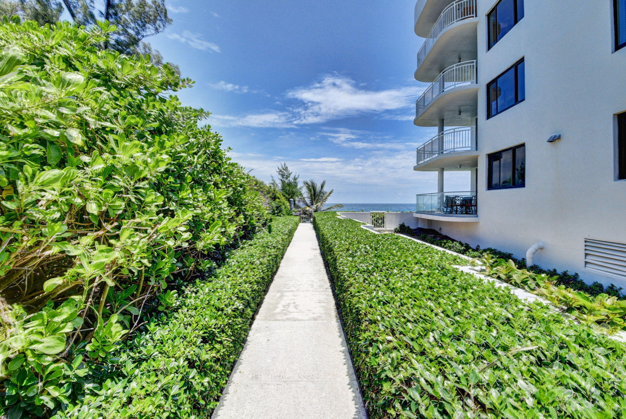 BOCA TOWERS CONDO PORTION - Residential Lease