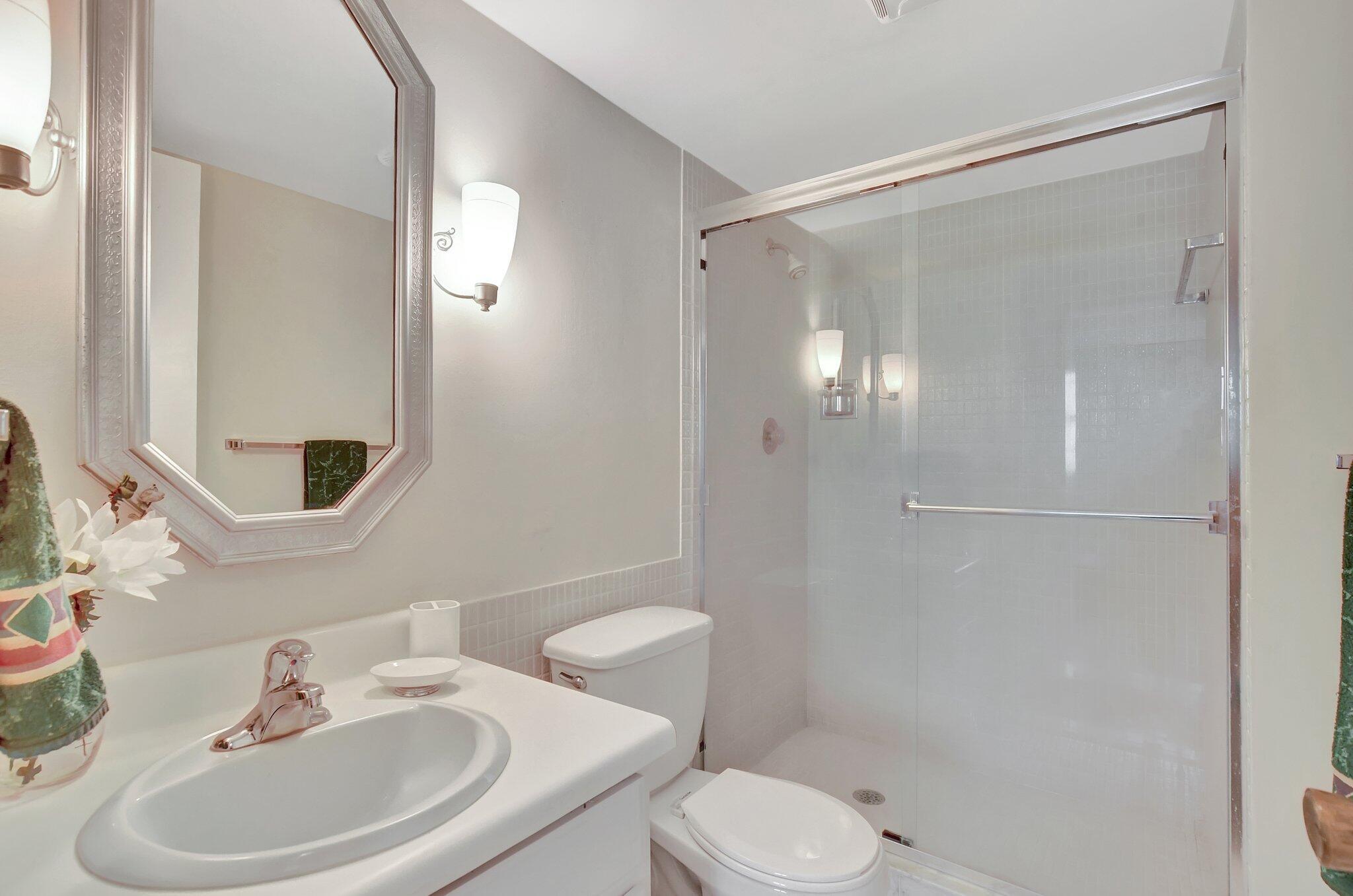 BOCA TOWERS CONDO PORTION - Residential Lease