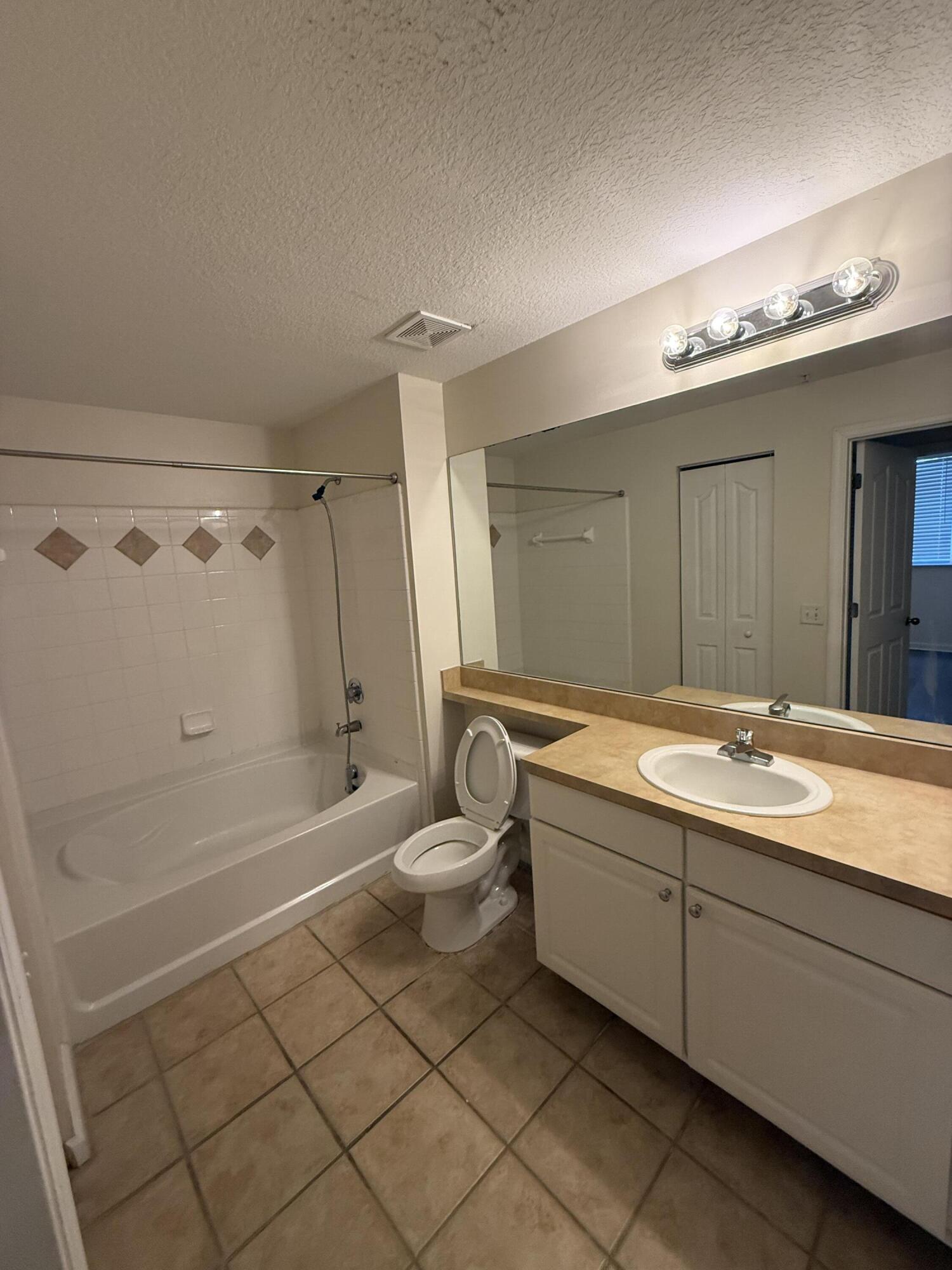 MEZZANO CONDO - Residential Lease