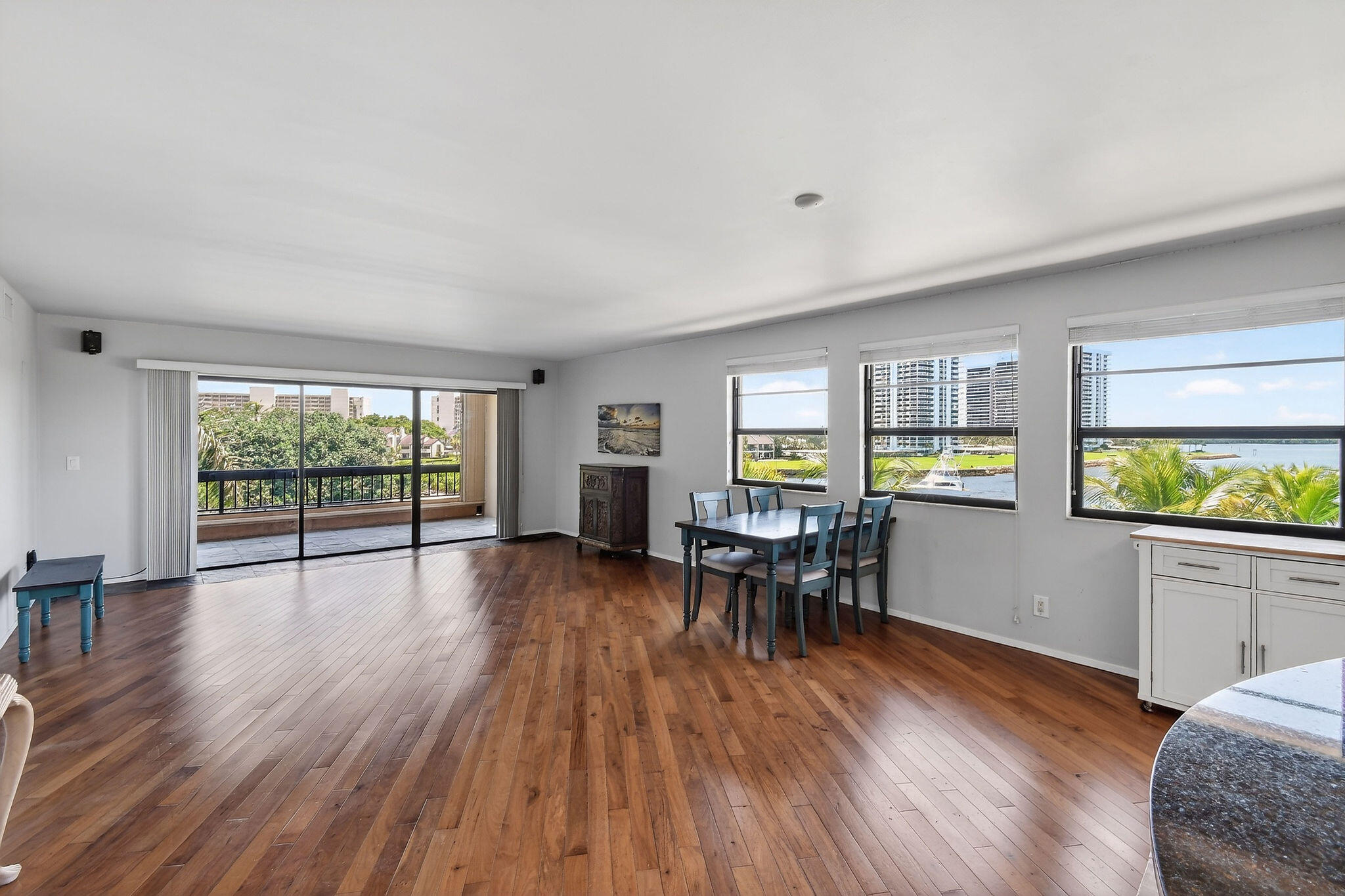 MARINA BAY CONDO - Residential