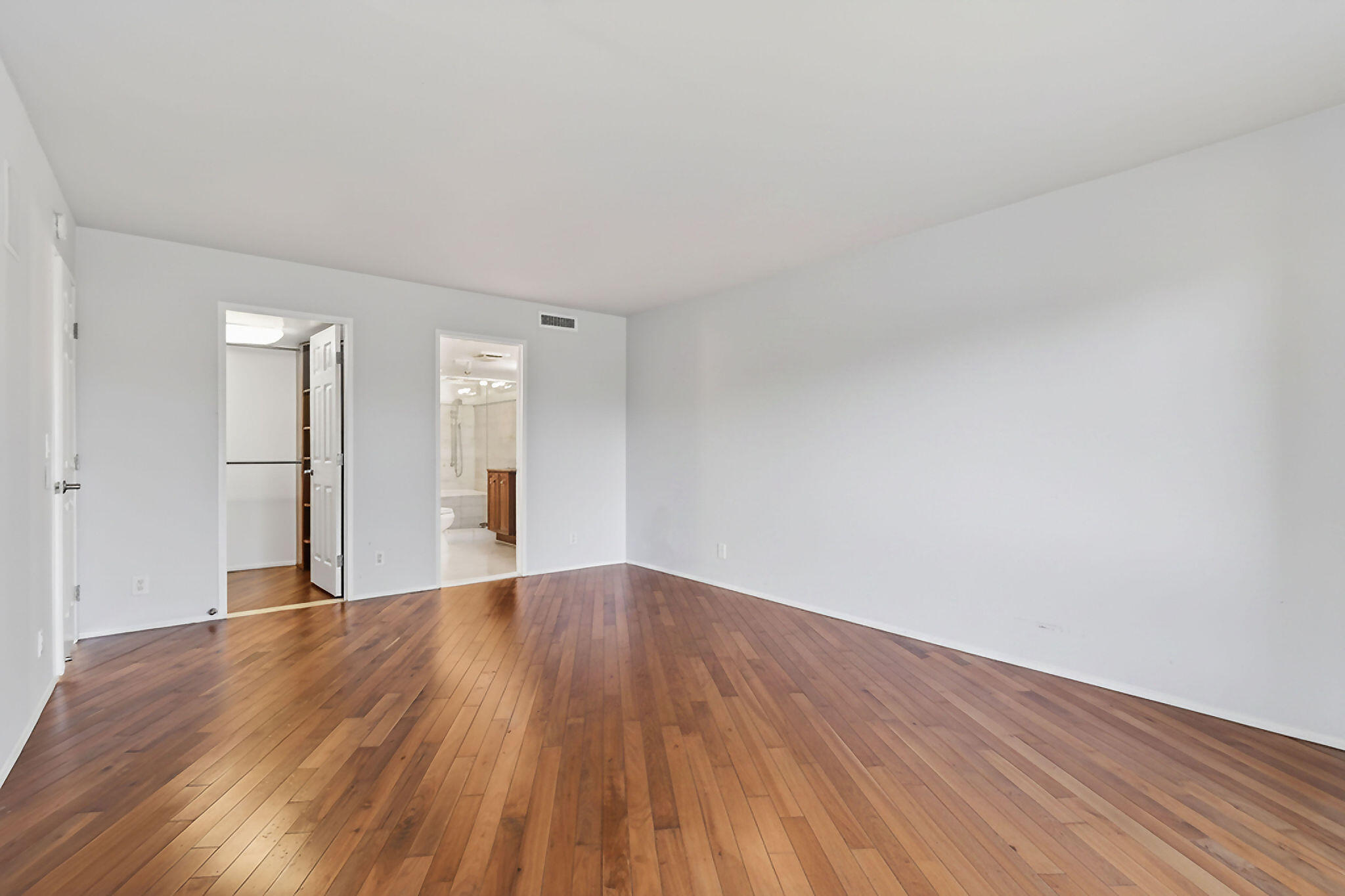 MARINA BAY CONDO - Residential