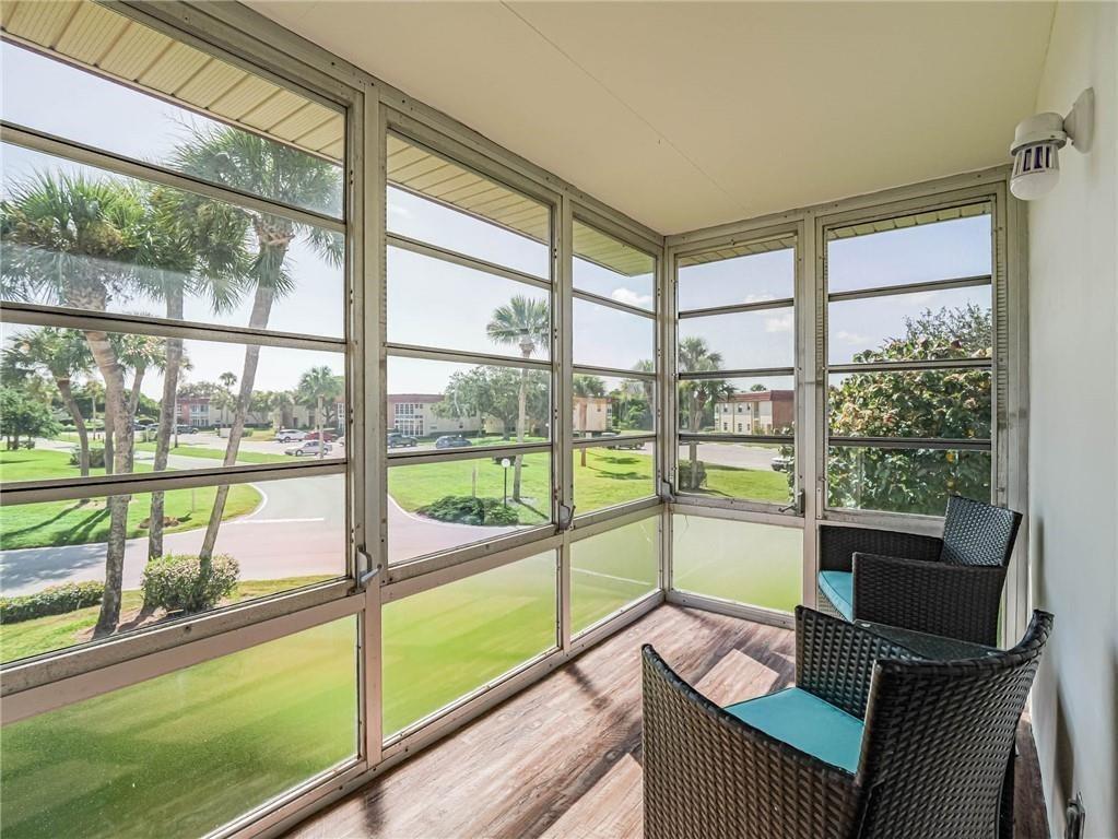 VISTA ROYALE PHASE IV BLDGS 83-111 - Residential Lease
