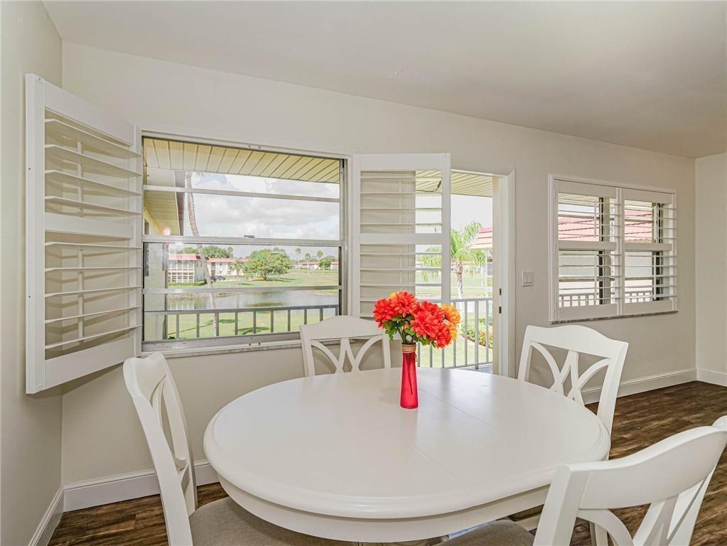 VISTA ROYALE PHASE IV BLDGS 83-111 - Residential Lease