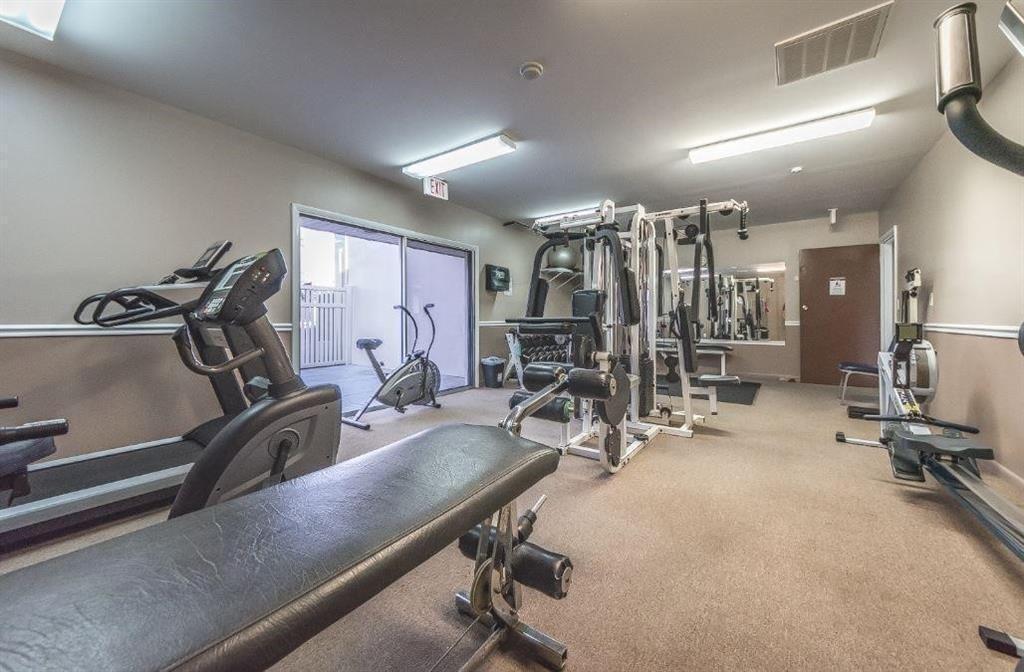 VISTA ROYALE PHASE IV BLDGS 83-111 - Residential Lease