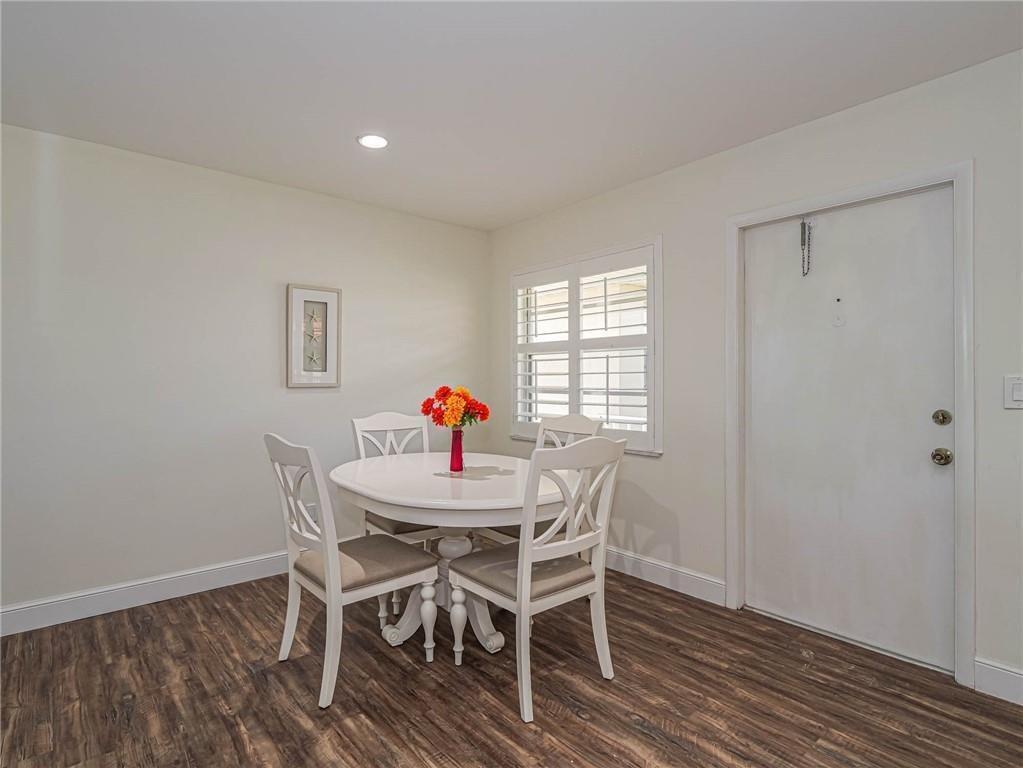 VISTA ROYALE PHASE IV BLDGS 83-111 - Residential Lease