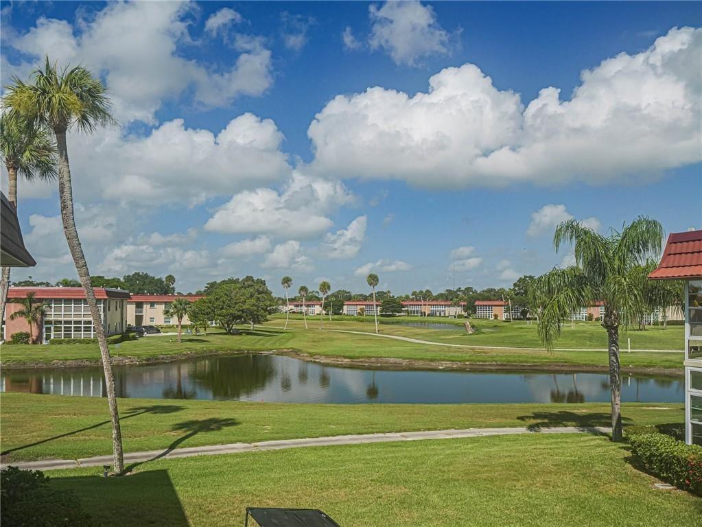 VISTA ROYALE PHASE IV BLDGS 83-111 - Residential Lease