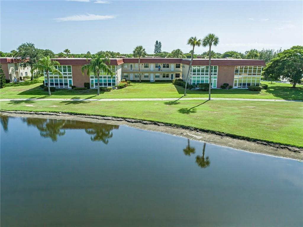 VISTA ROYALE PHASE IV BLDGS 83-111 - Residential Lease
