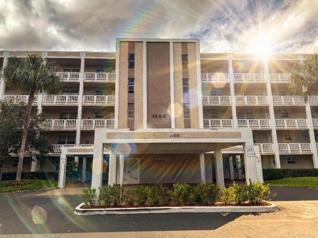 Sherwood Square - Residential