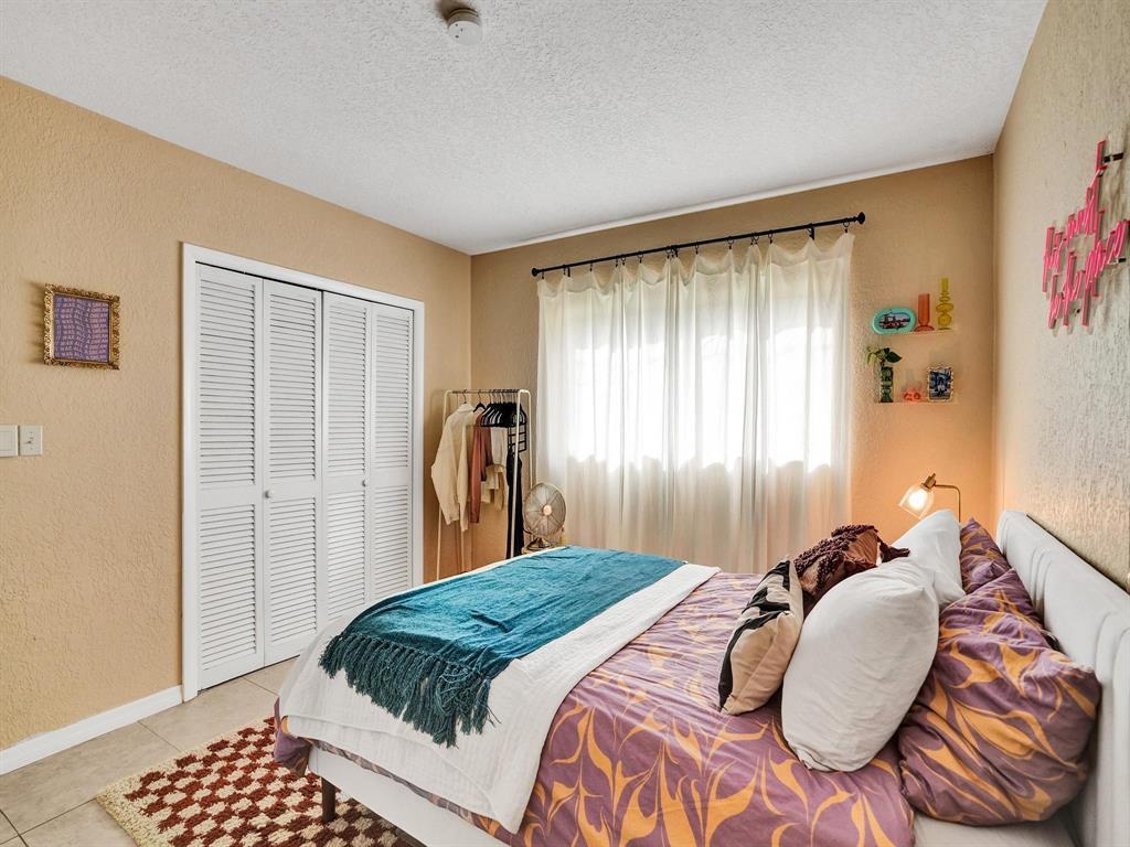 HILLCREST OF POMPANO CONDO - Residential Lease