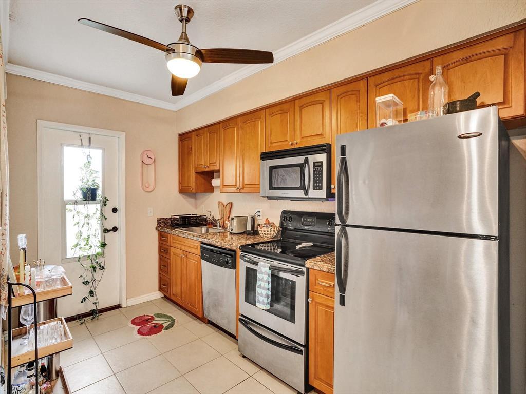 HILLCREST OF POMPANO CONDO - Residential Lease
