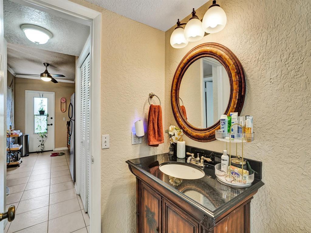 HILLCREST OF POMPANO CONDO - Residential Lease