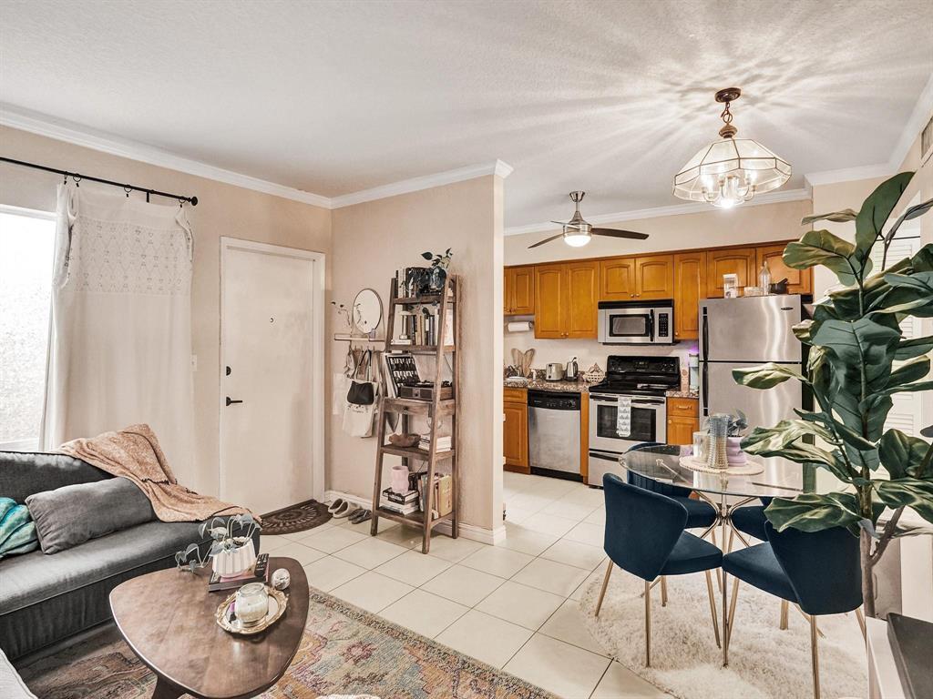 HILLCREST OF POMPANO CONDO - Residential Lease