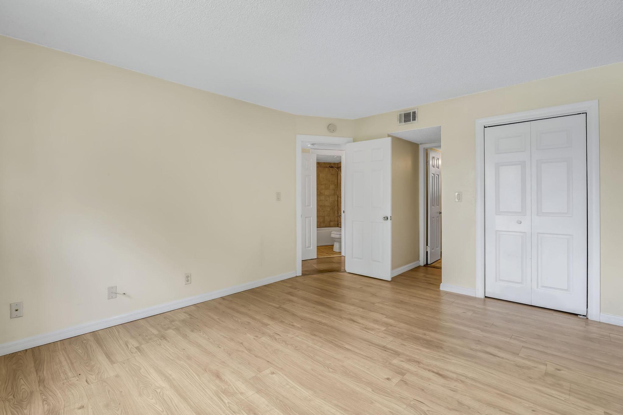 ISLAND CLUB AT CORAL SPRINGS - Residential Lease