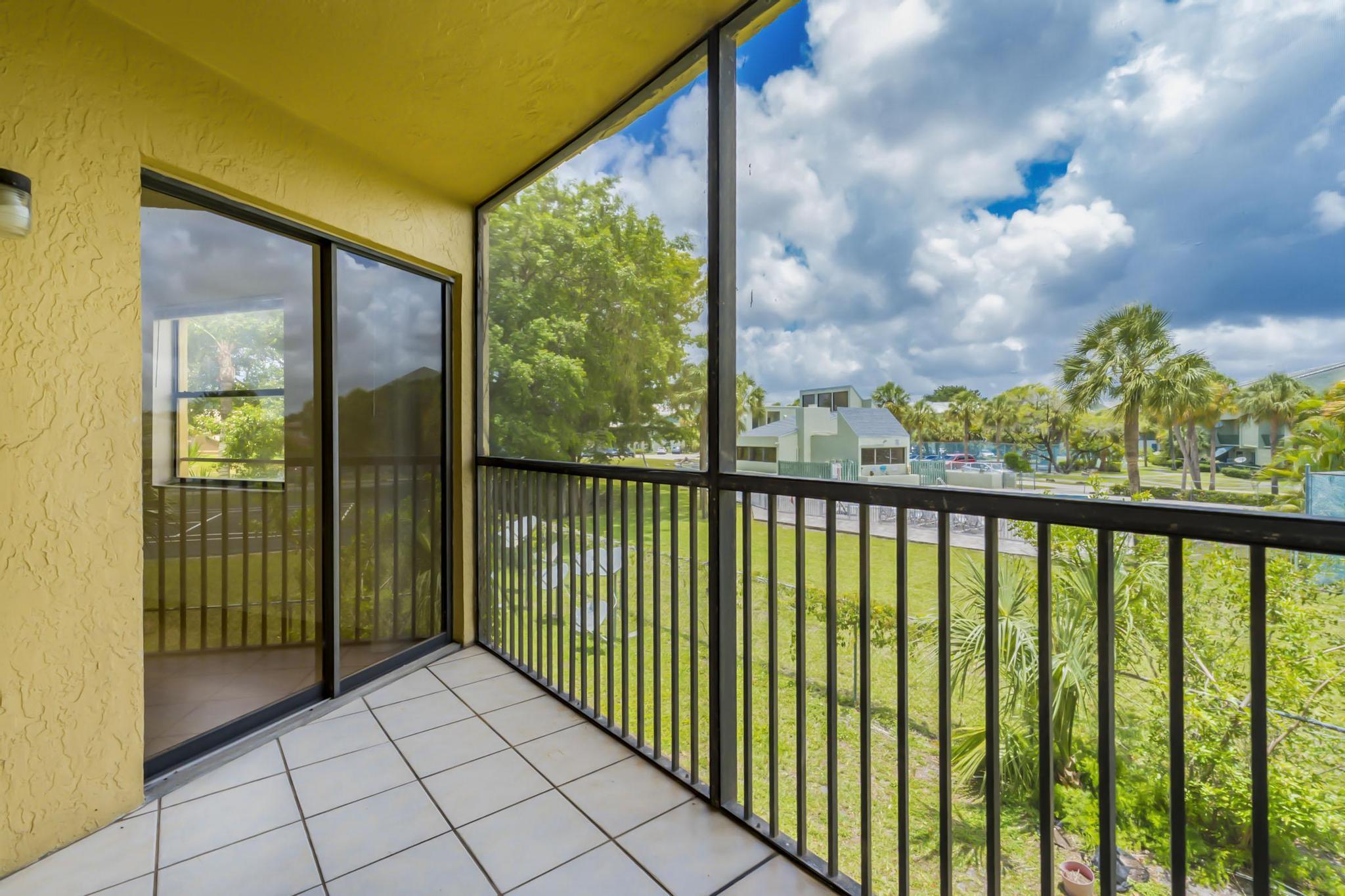 ISLAND CLUB AT CORAL SPRINGS - Residential Lease