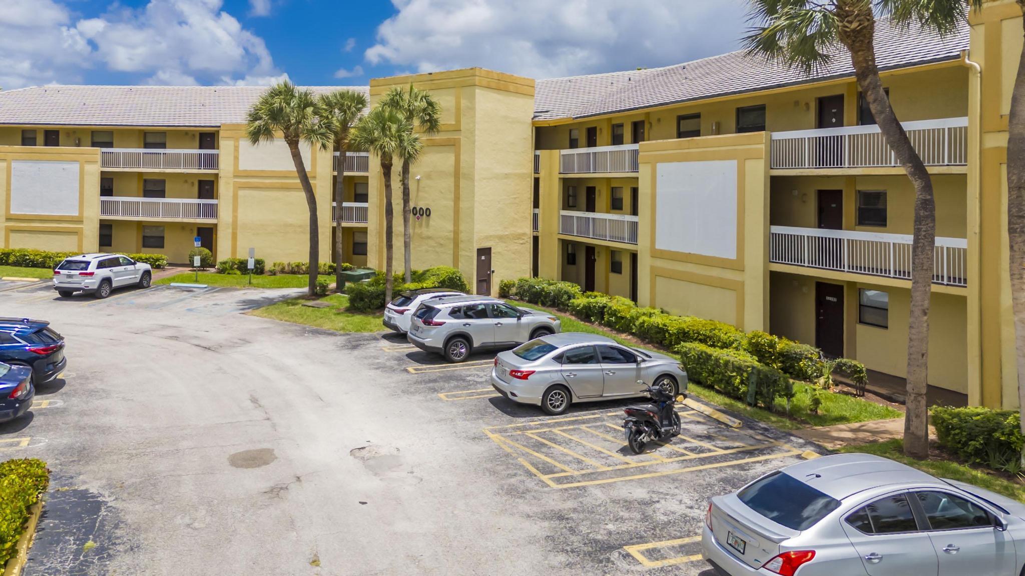 ISLAND CLUB AT CORAL SPRINGS - Residential Lease