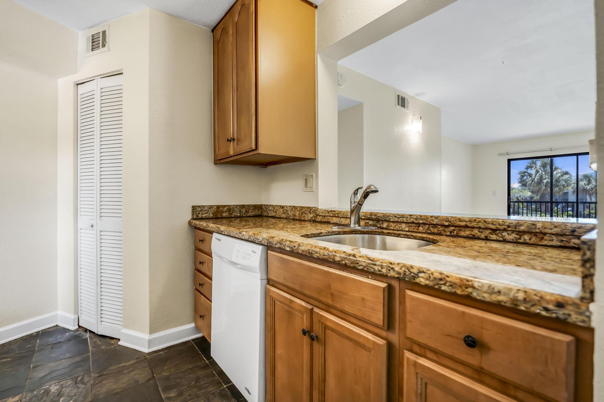 ISLAND CLUB AT CORAL SPRINGS - Residential Lease