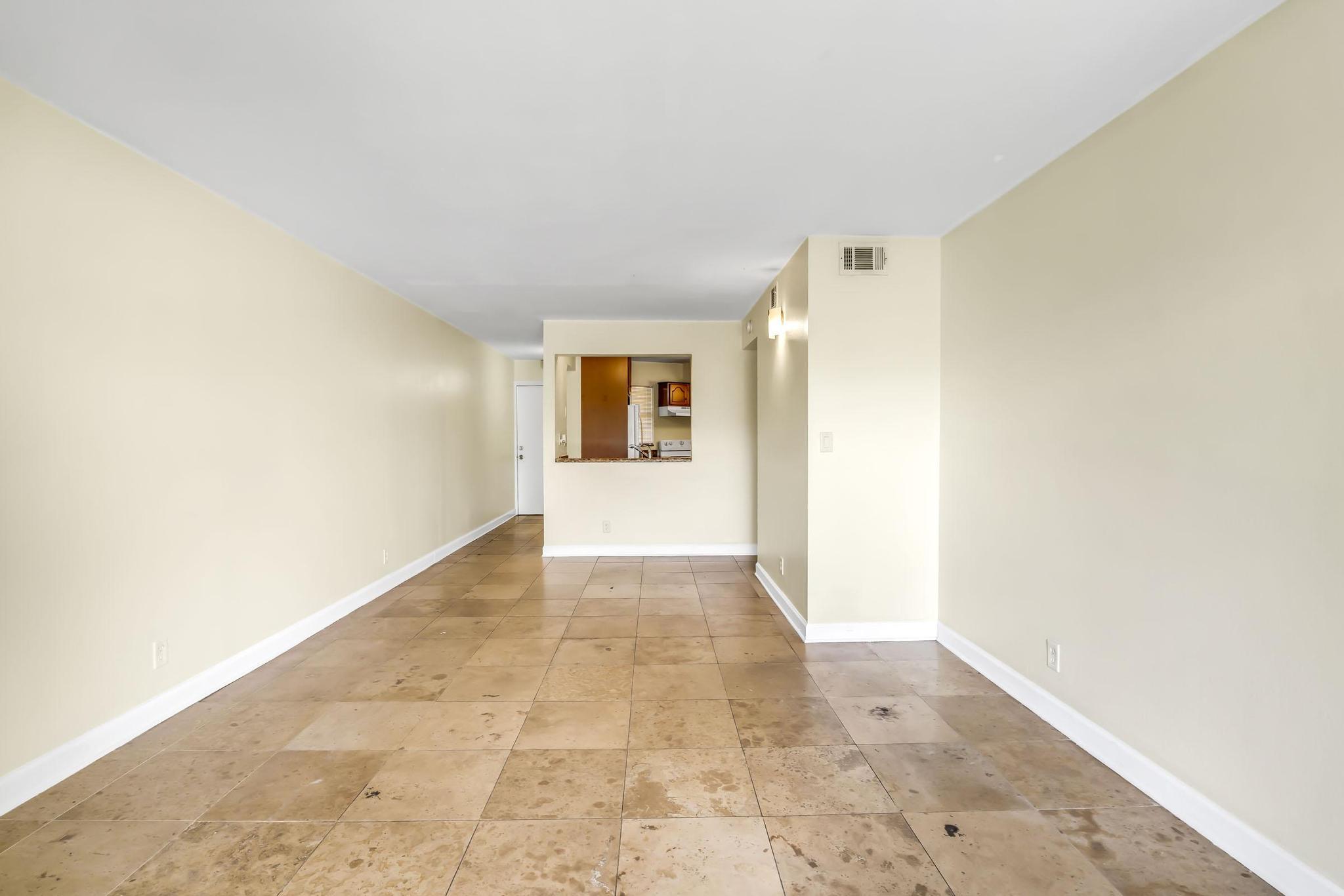 ISLAND CLUB AT CORAL SPRINGS - Residential Lease