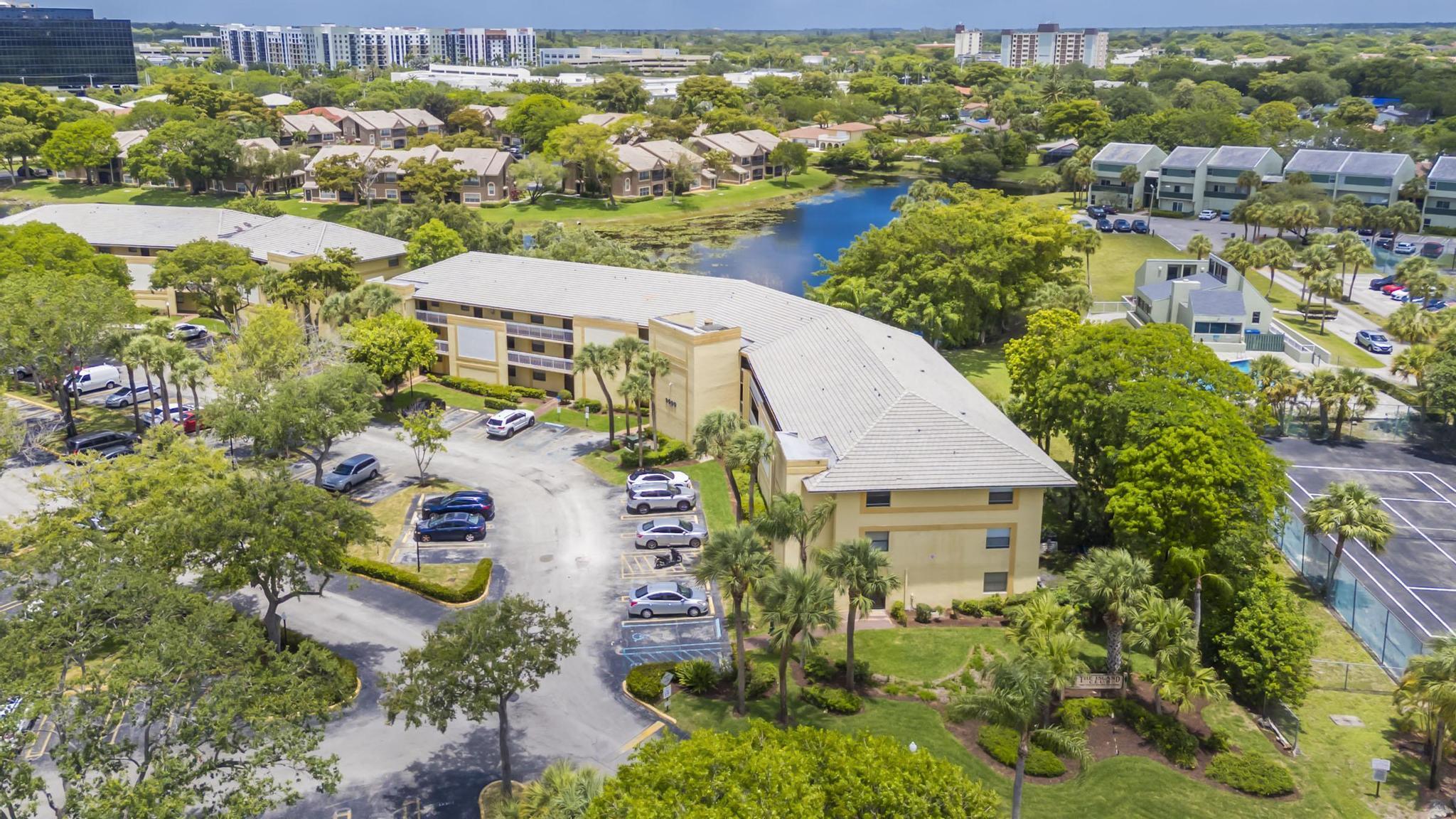 ISLAND CLUB AT CORAL SPRINGS - Residential Lease
