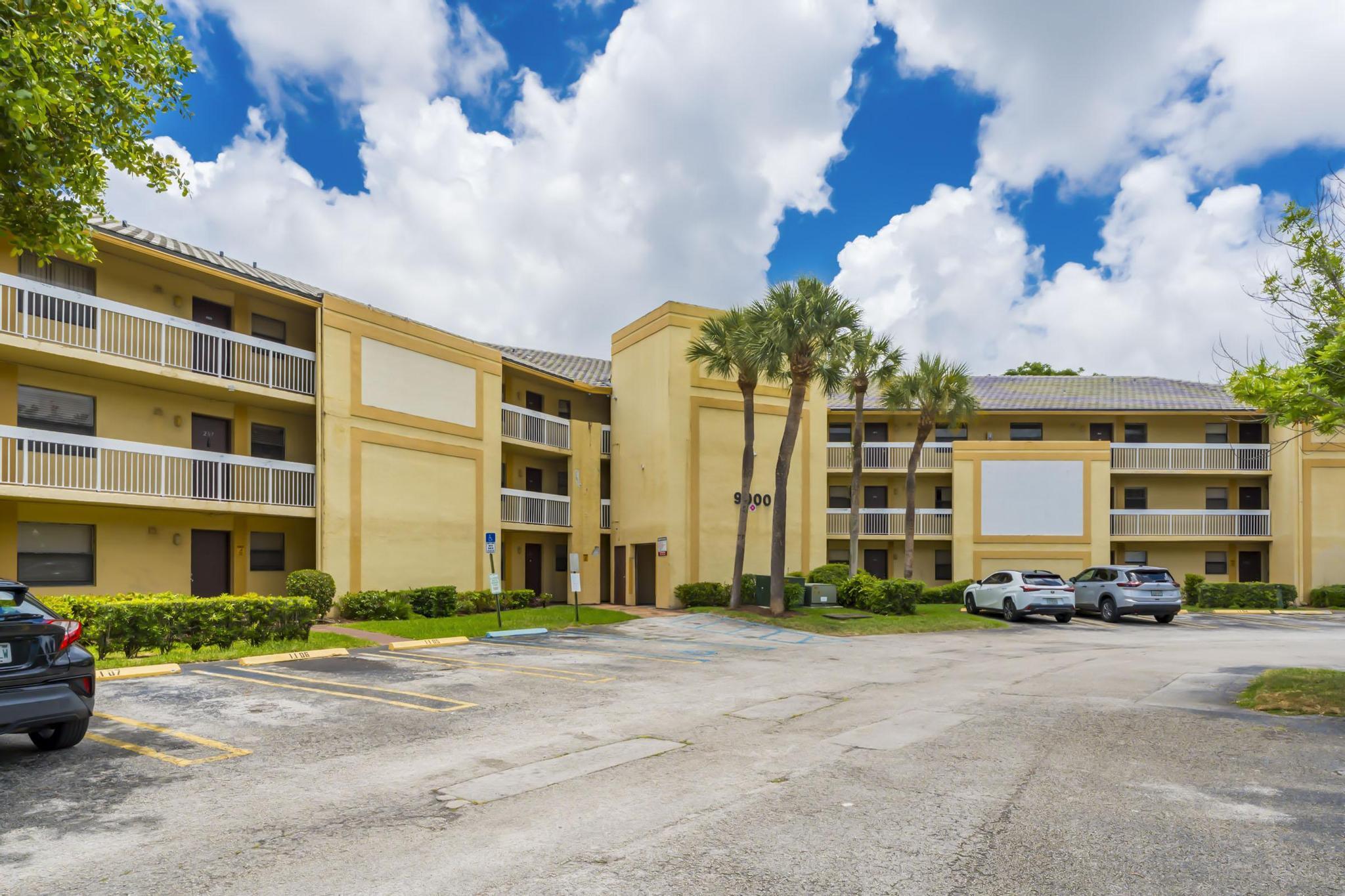 ISLAND CLUB AT CORAL SPRINGS - Residential Lease